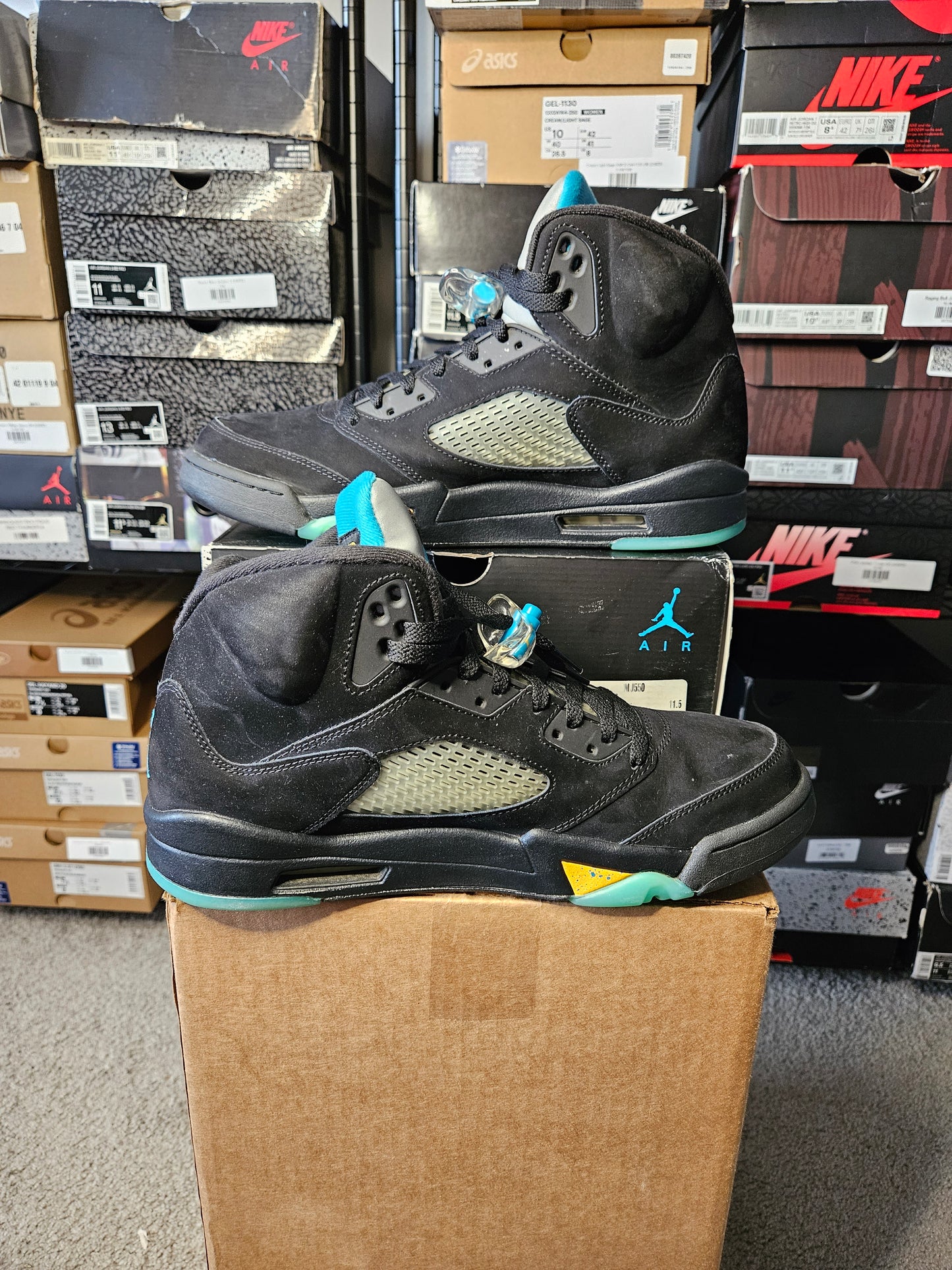 Size 11.5 - AJ 5 Retro Mid Aqua