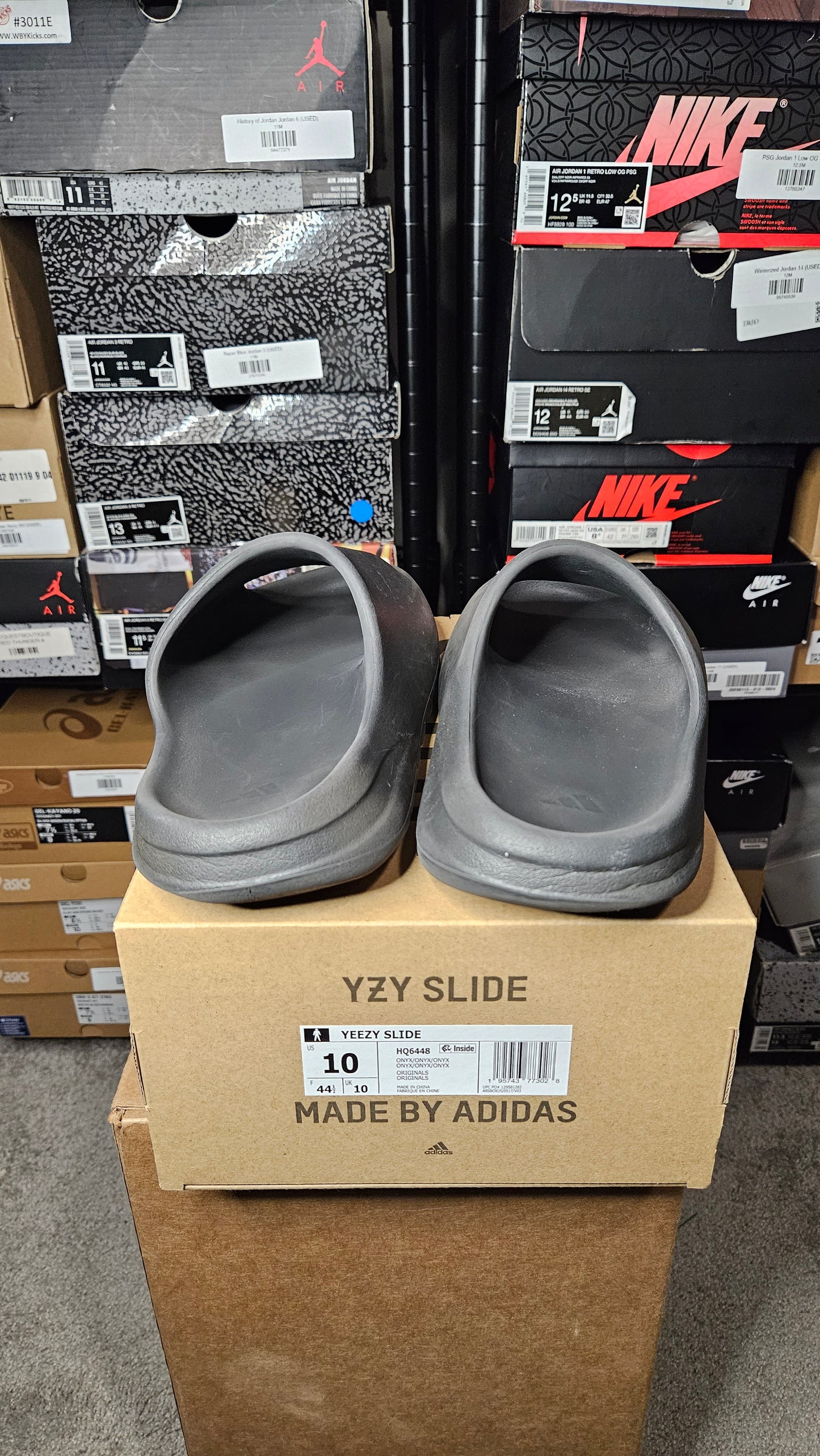 Size 10 - adidas Yeezy Slide Onyx
