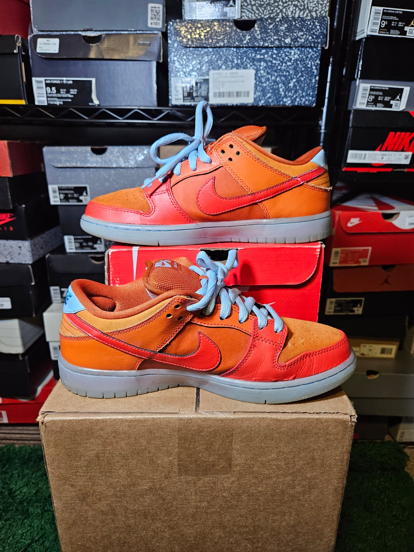 Size 9 - Dunk Pro SB Low Fire & Ice