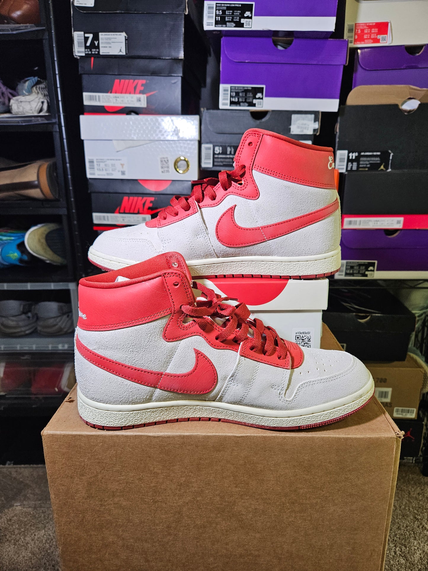 Size 10 - Jordan Air Ship PE SP Every Game - Dune Red