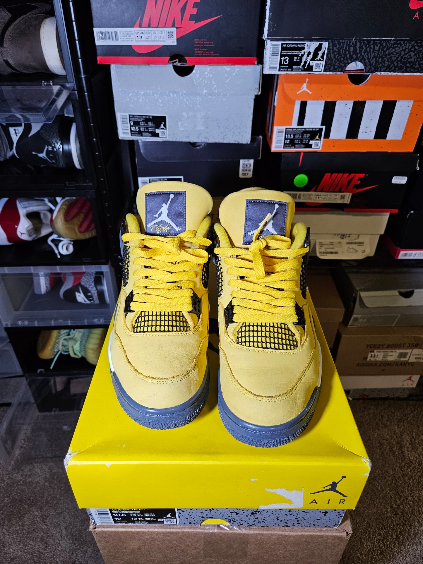 Size 10.5 - AJ 4 Retro Mid Lightning