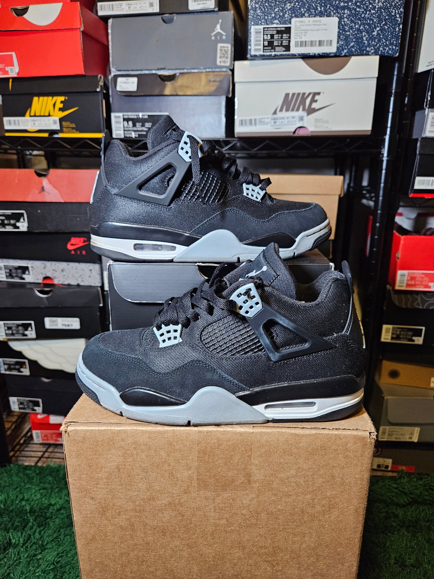 Size 8.5 - AJ 4 Retro SE Mid Black Canvas