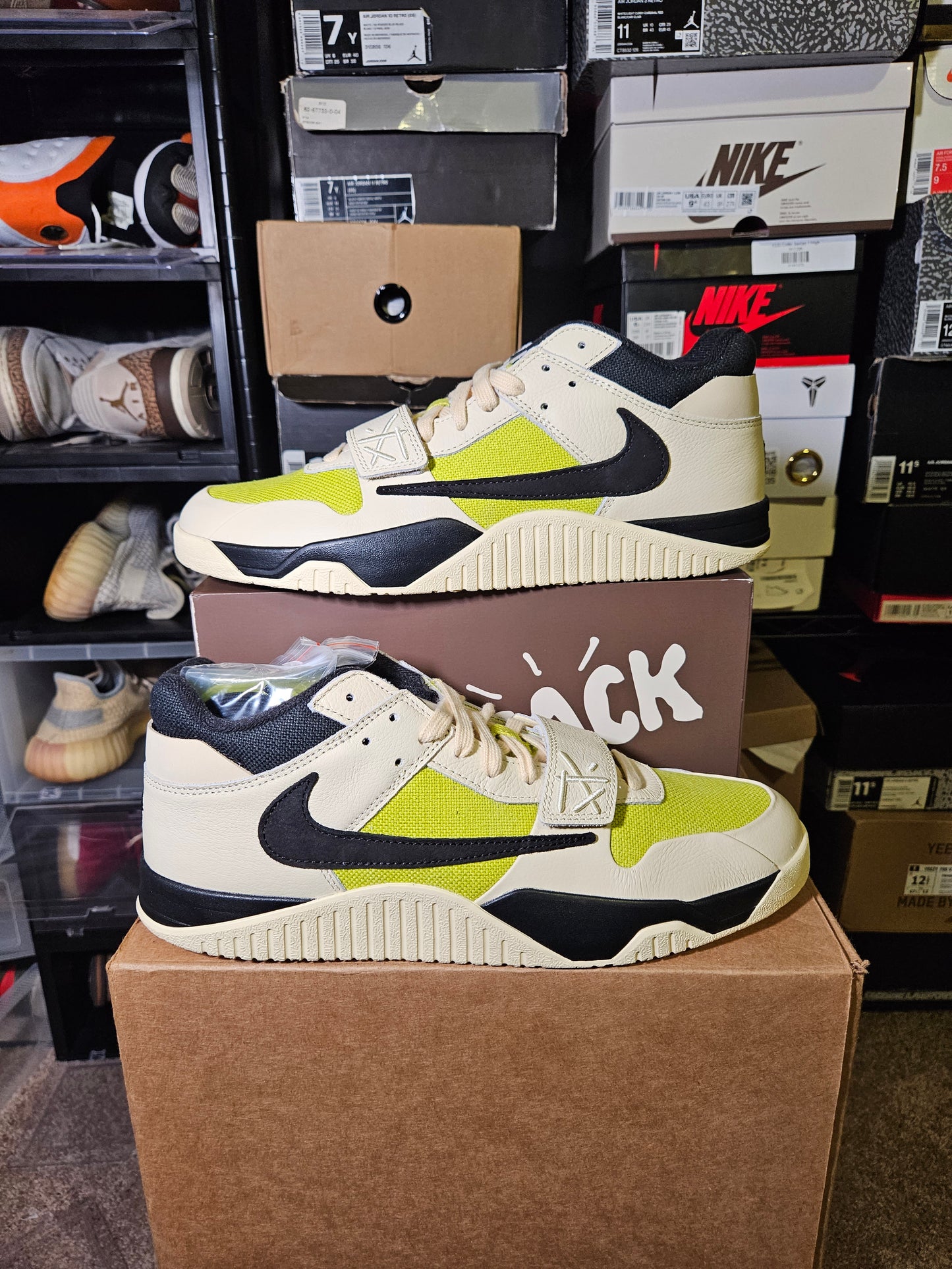 Size 13 - Travis Jump Man Bright Cactus