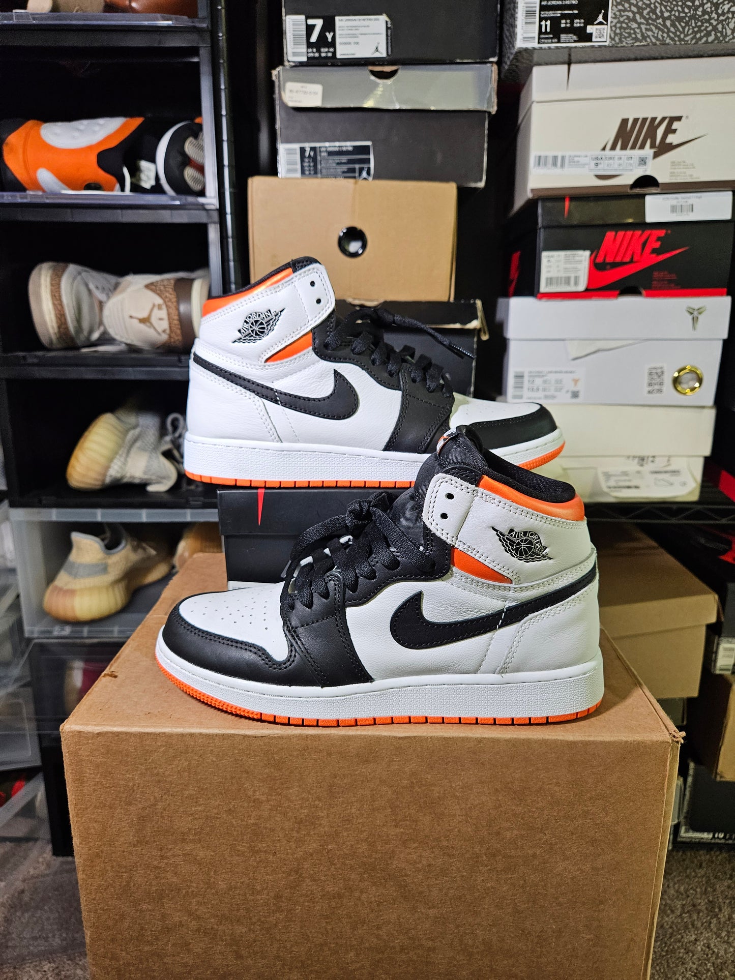 Size 6.5 - AJ 1 Retro High Electro Orange
