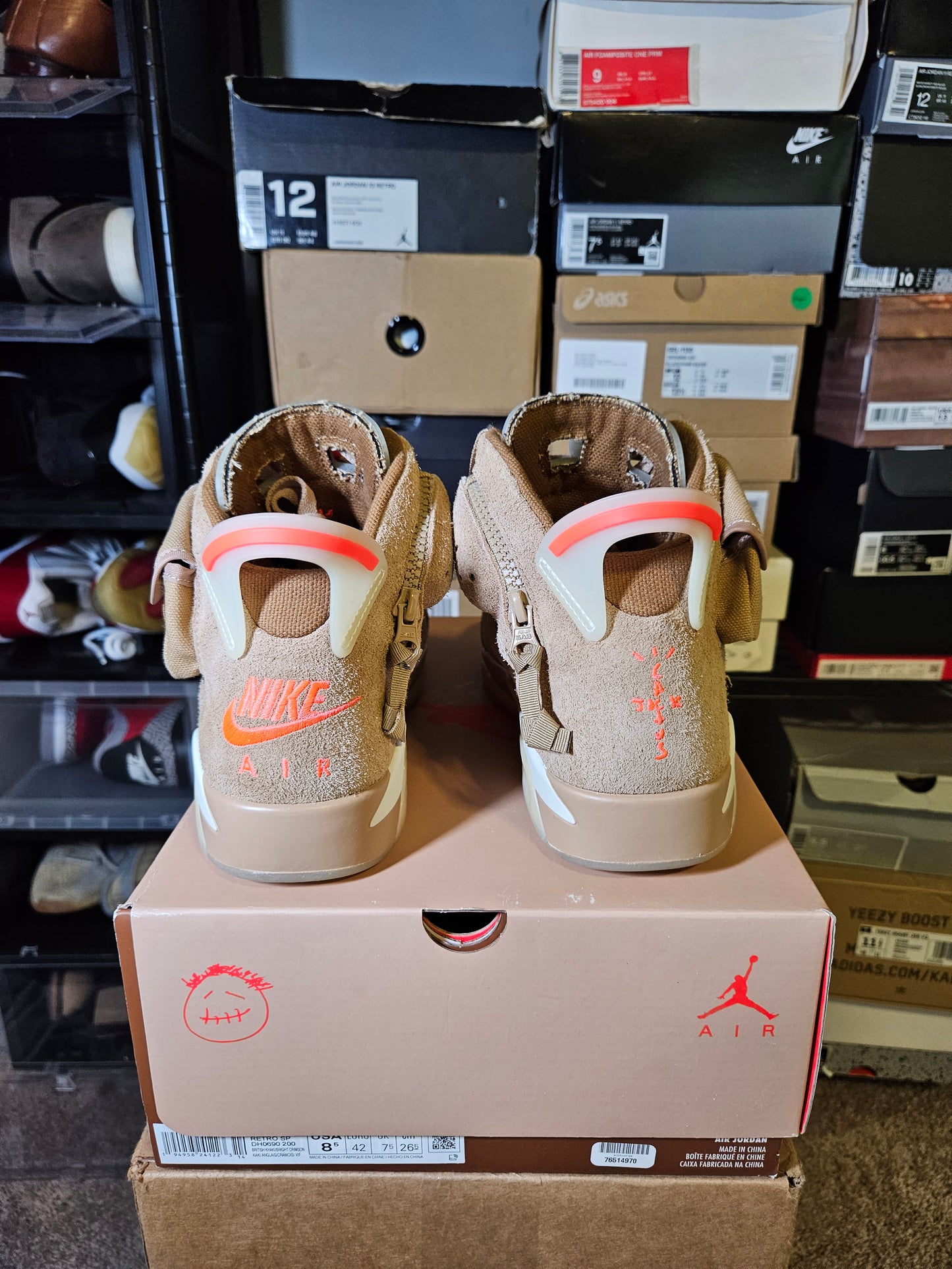 Size 8.5 - AJ 6 Retro x Travis Scott Mid British Khaki