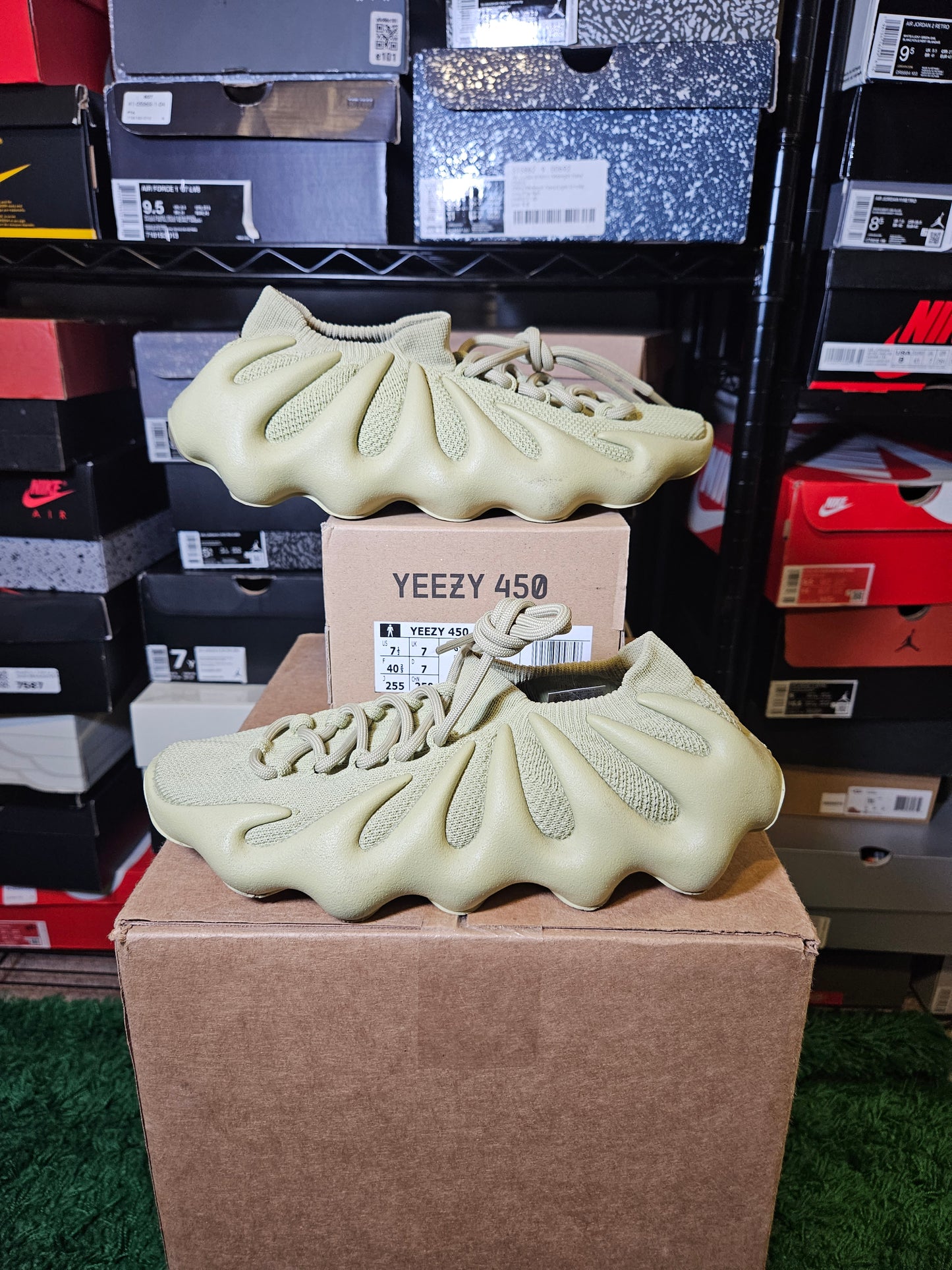 Size 7.5 - YZY 450 Resin