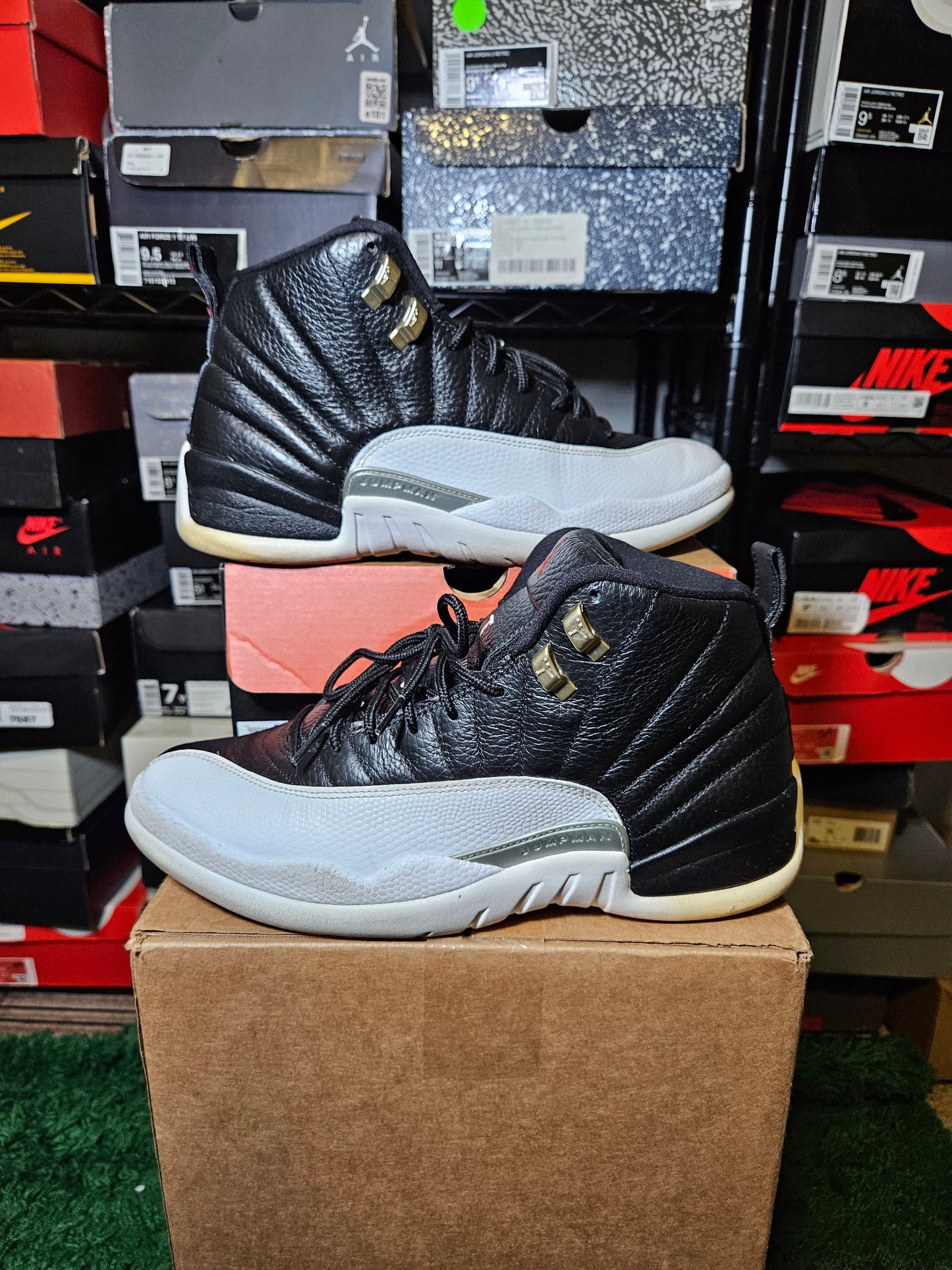 Size 10 - AJ 12 Retro Mid Playoff