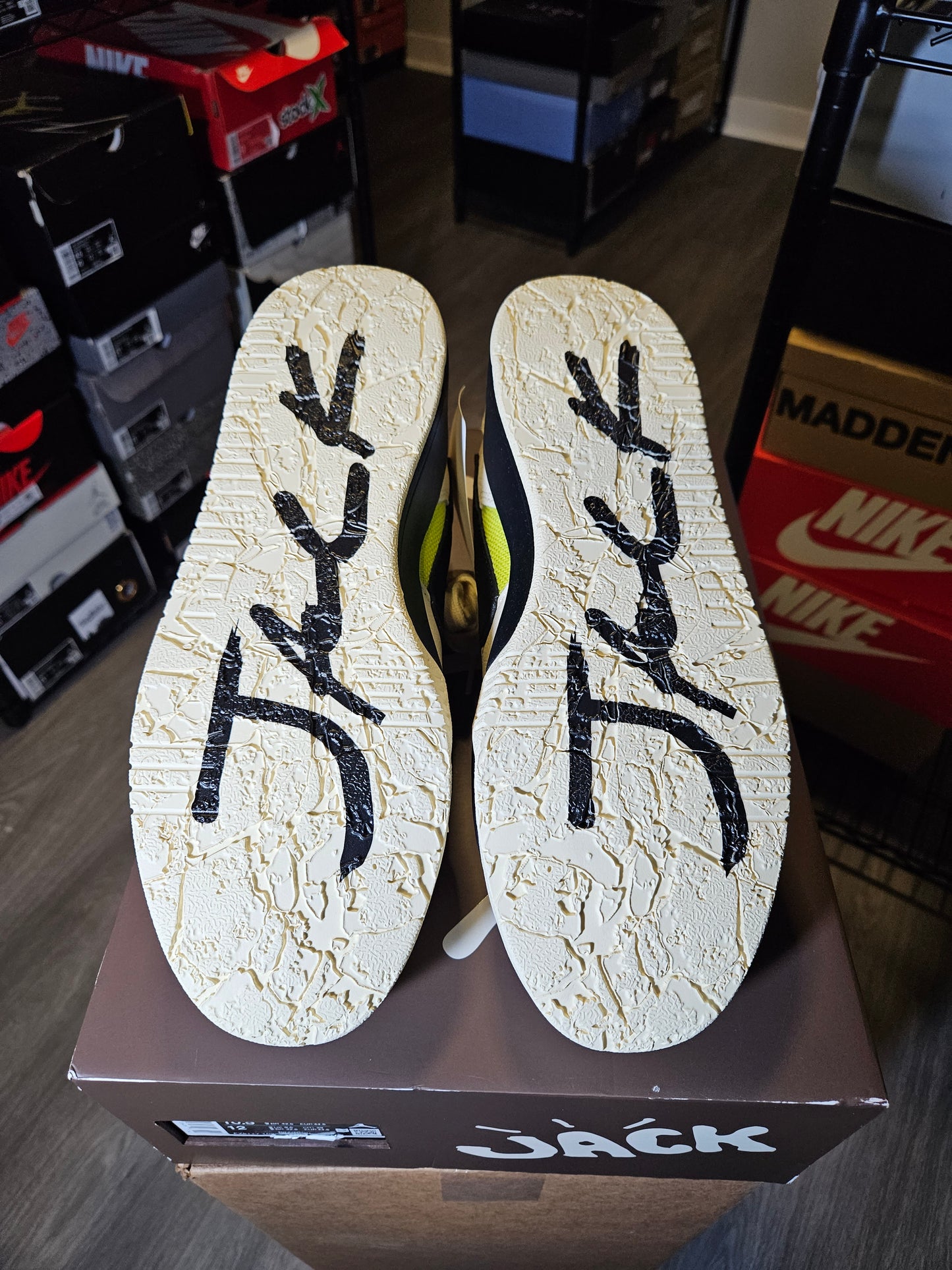 Size 10.5 - Travis Scott x AJ Jumpman Jack TR Bright Cactus