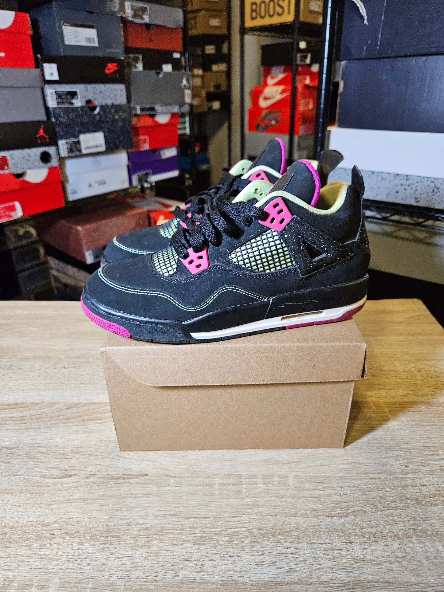 Size 6.5 - AJ 4 Retro Fuschia