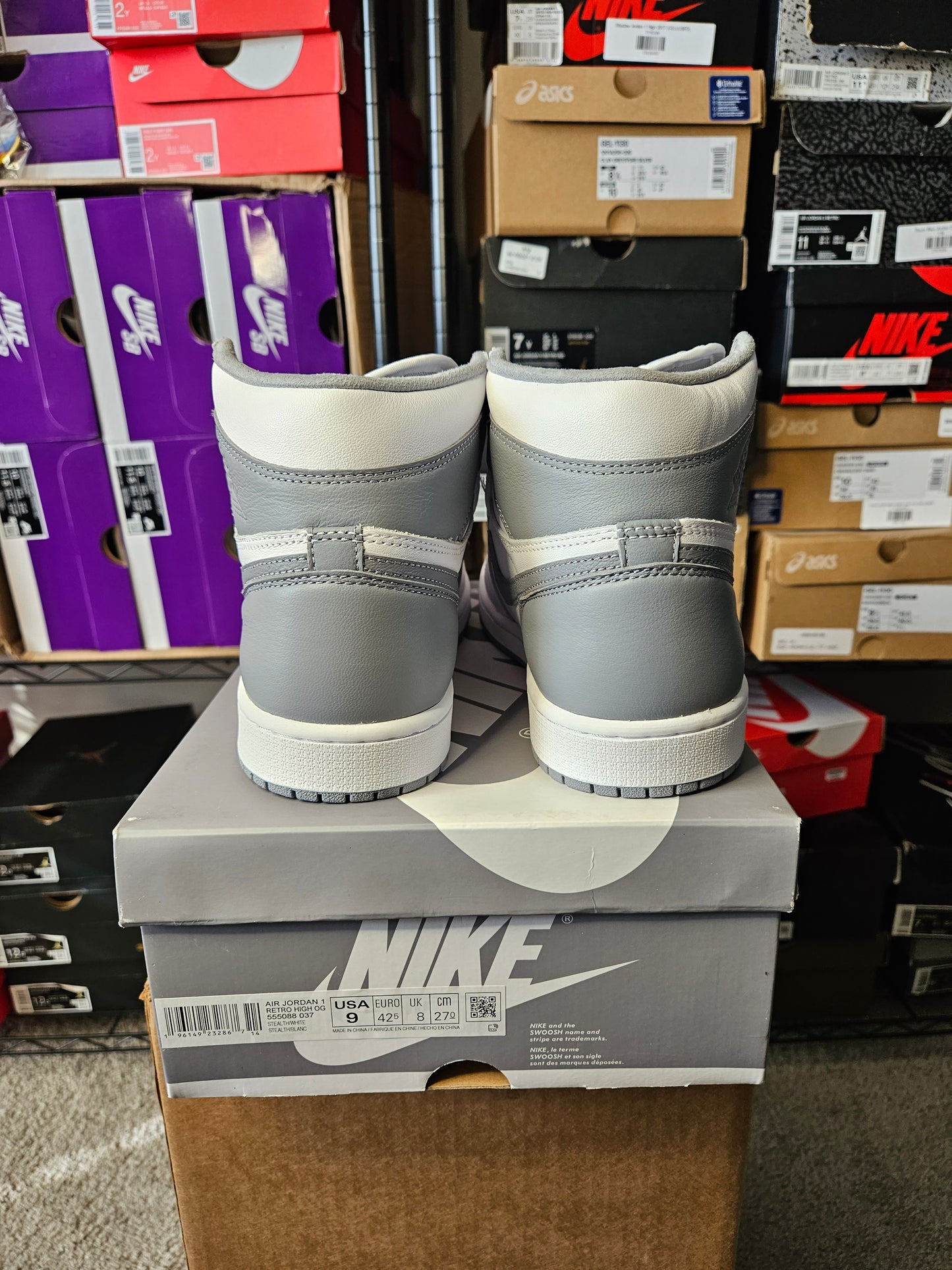 Size 9 - AJ 1 Retro High OG Stealth