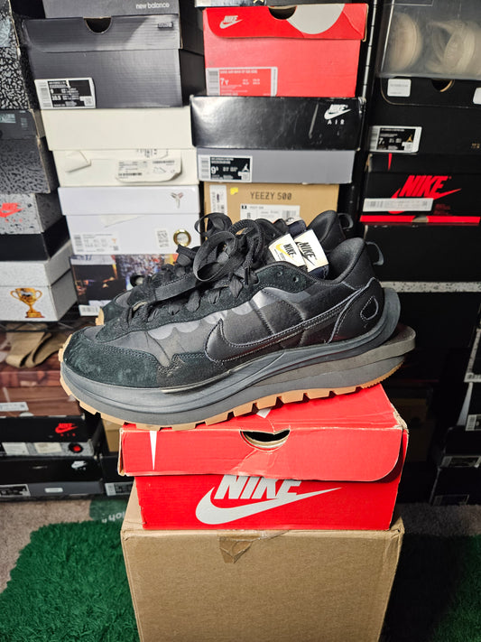 Size 11 - VaporWaffle x Sacai Black