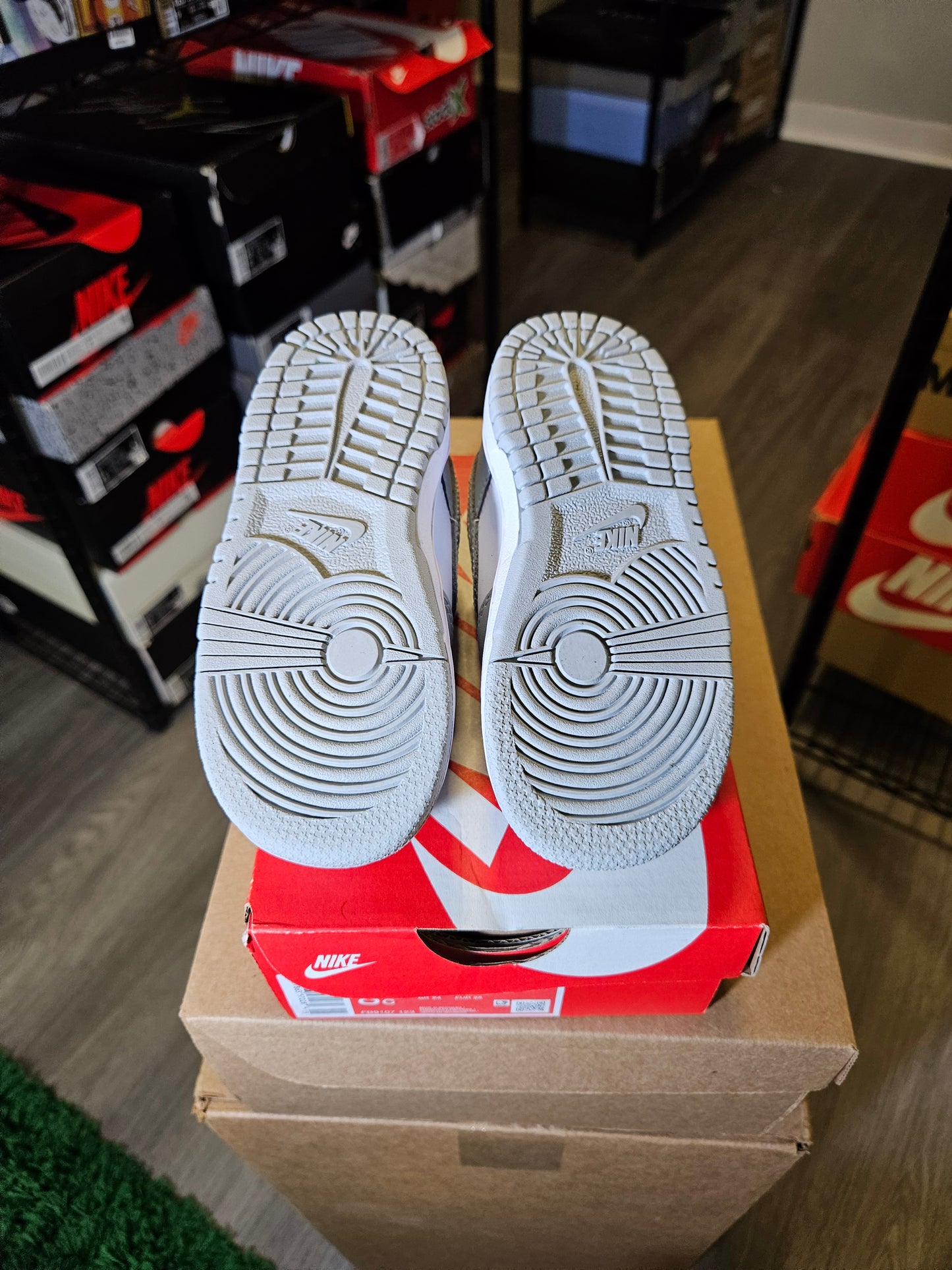 Size 8C - Dunk Low White Light Smoke Grey