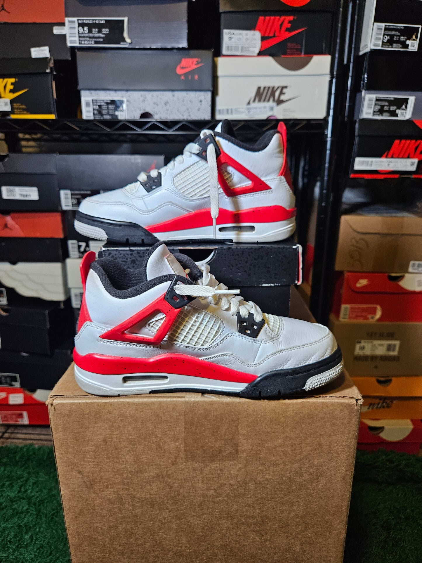 Size 4 - AJ 4 Retro Mid Red Cement