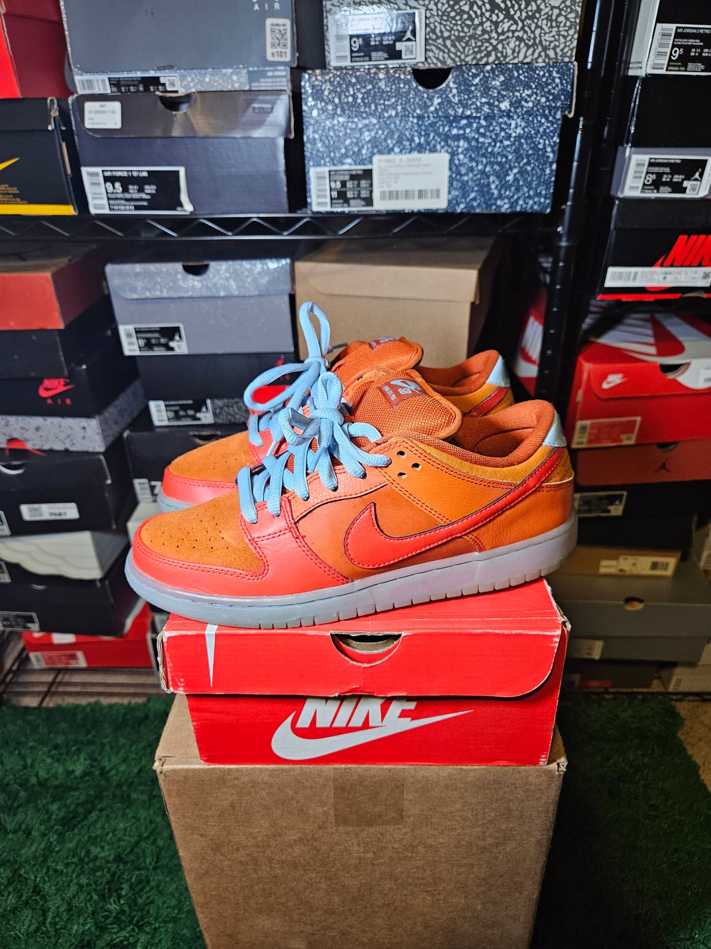 Size 9 - Dunk Pro SB Low Fire & Ice