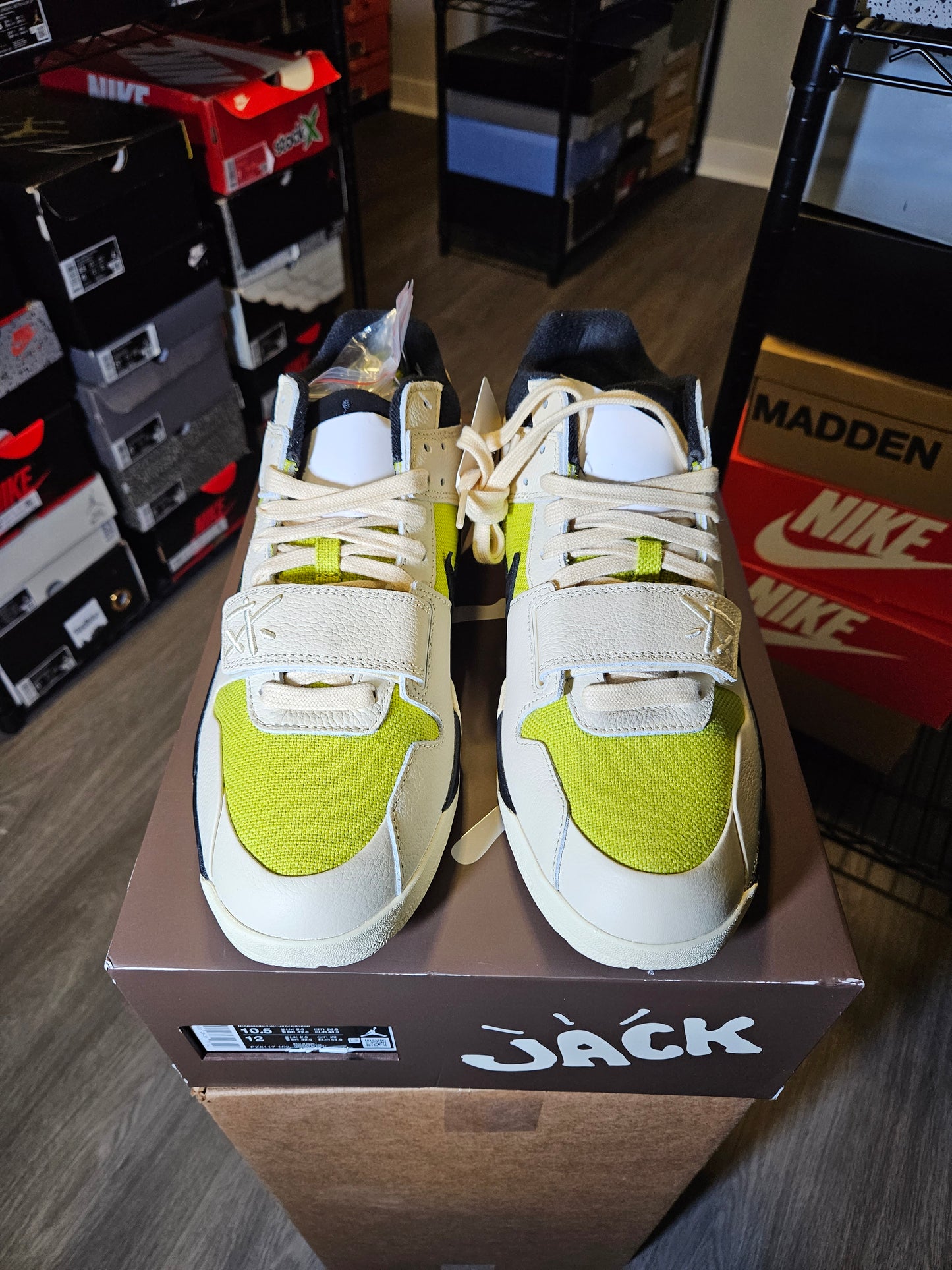 Size 10.5 - Travis Scott x AJ Jumpman Jack TR Bright Cactus