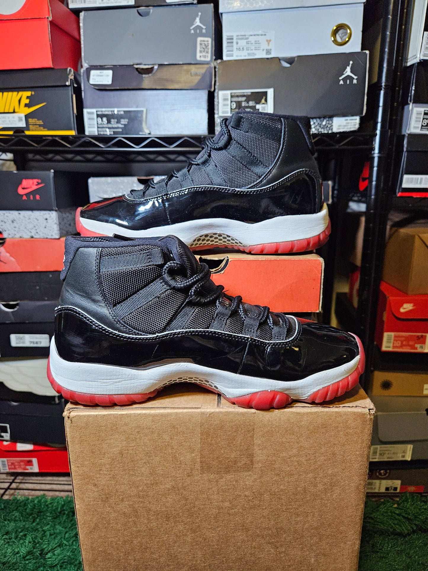 Size 9.5 - AJ 11 Retro High Bred