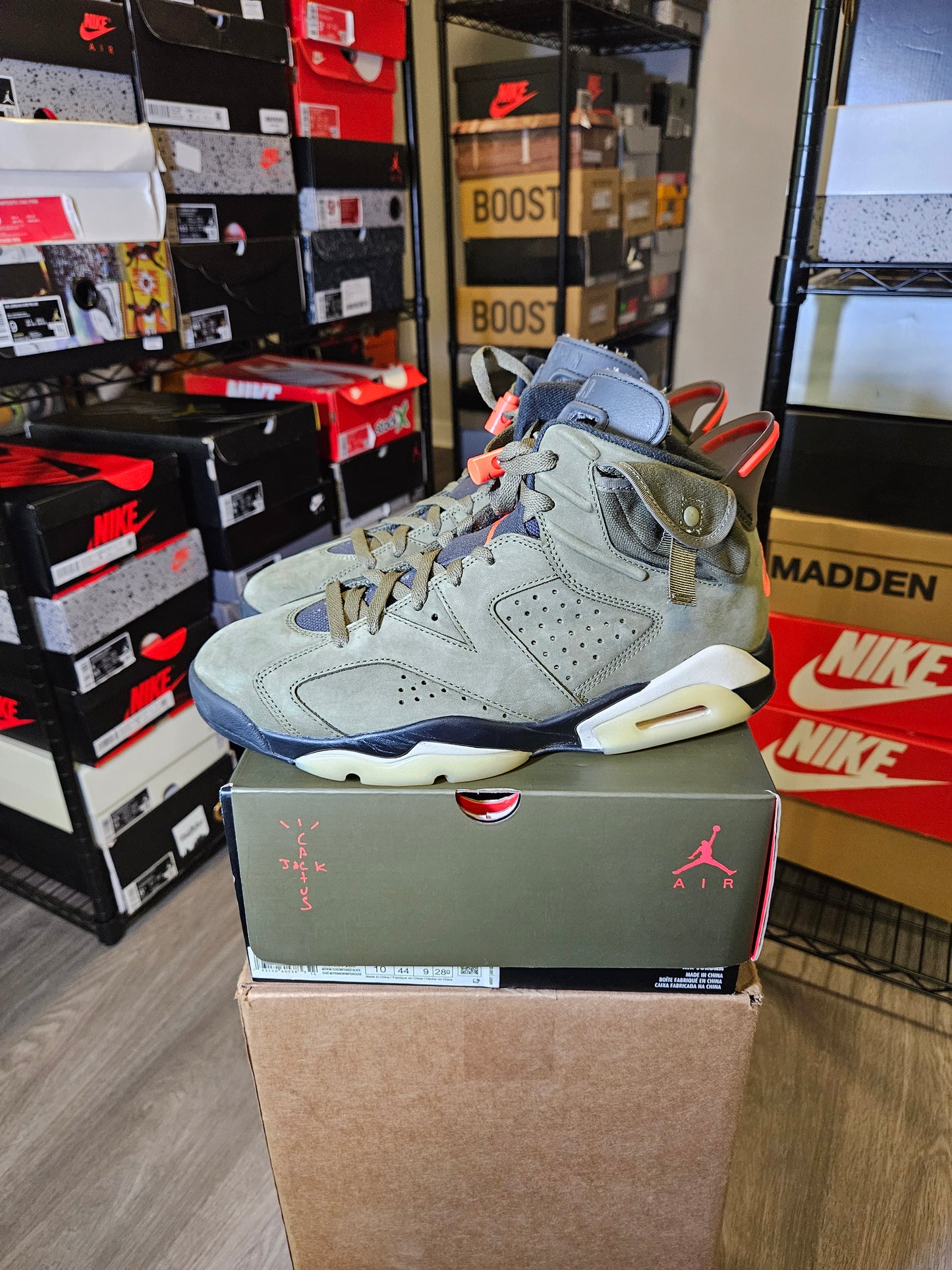 Size 10 - AJ 6 Retro x Travis Scott Mid Olive