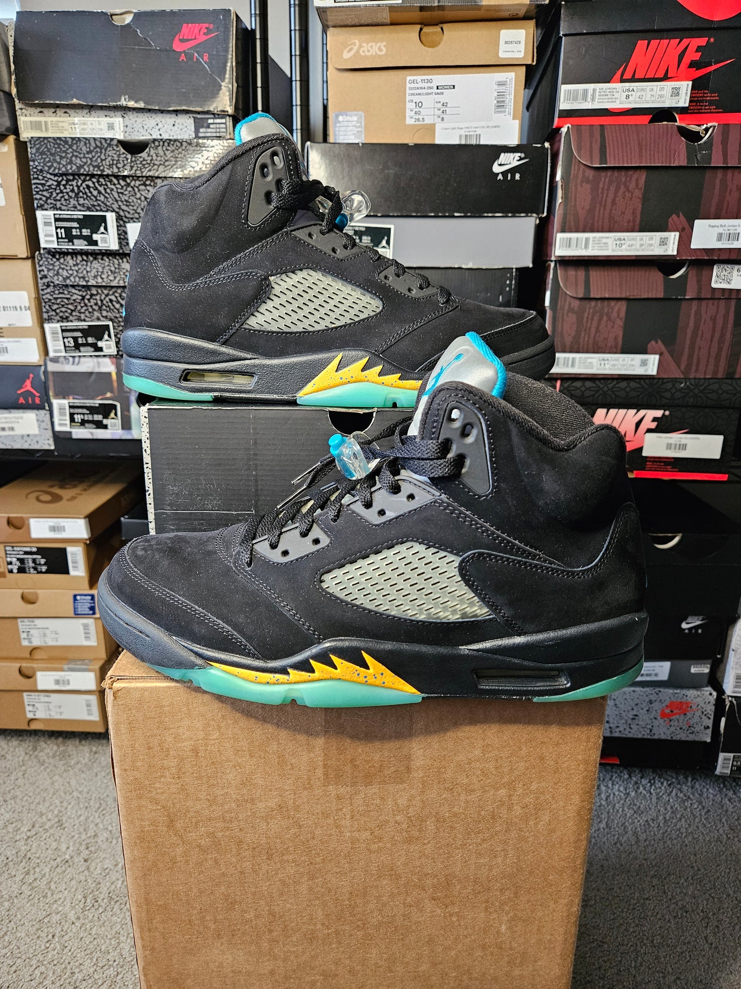 Size 11.5 - AJ 5 Retro Mid Aqua