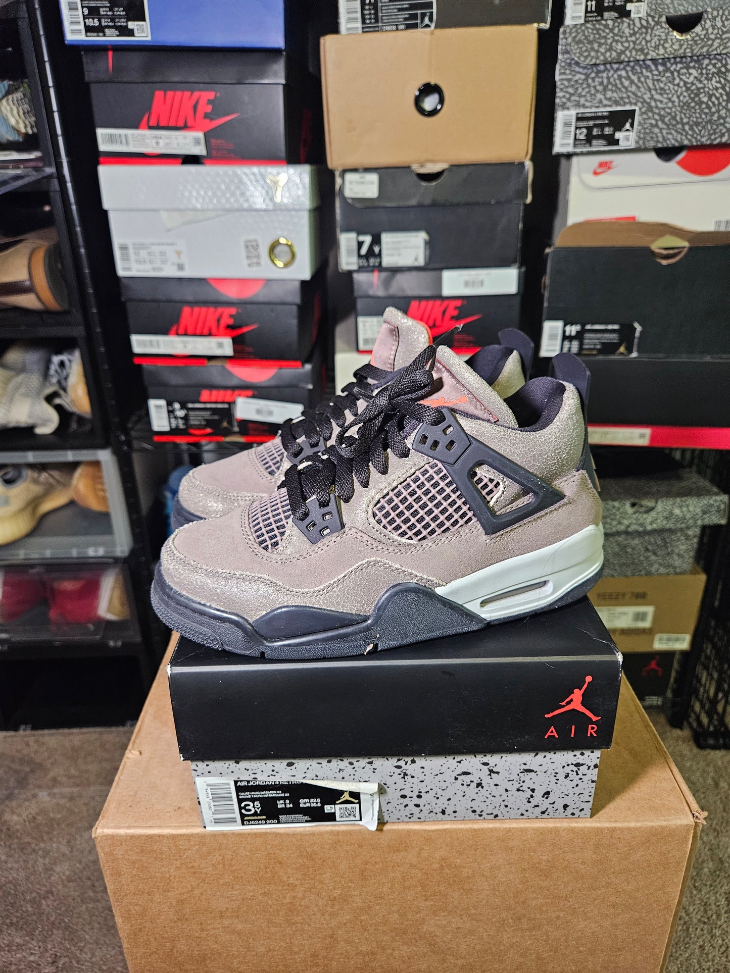 Size 3.5Y - AJ 4 Tuape Haze