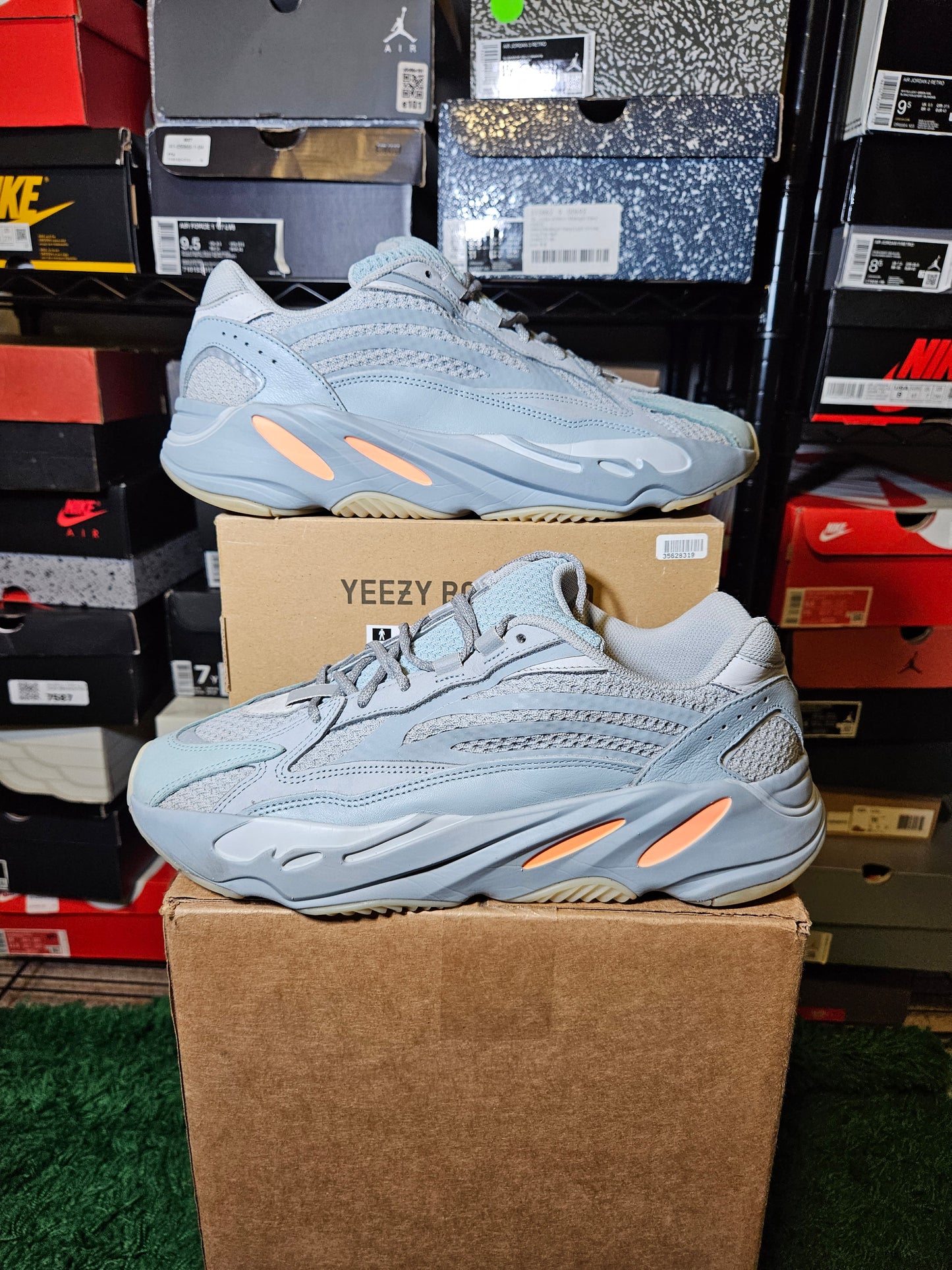Size 12 - YZY 700 V2 Inertia