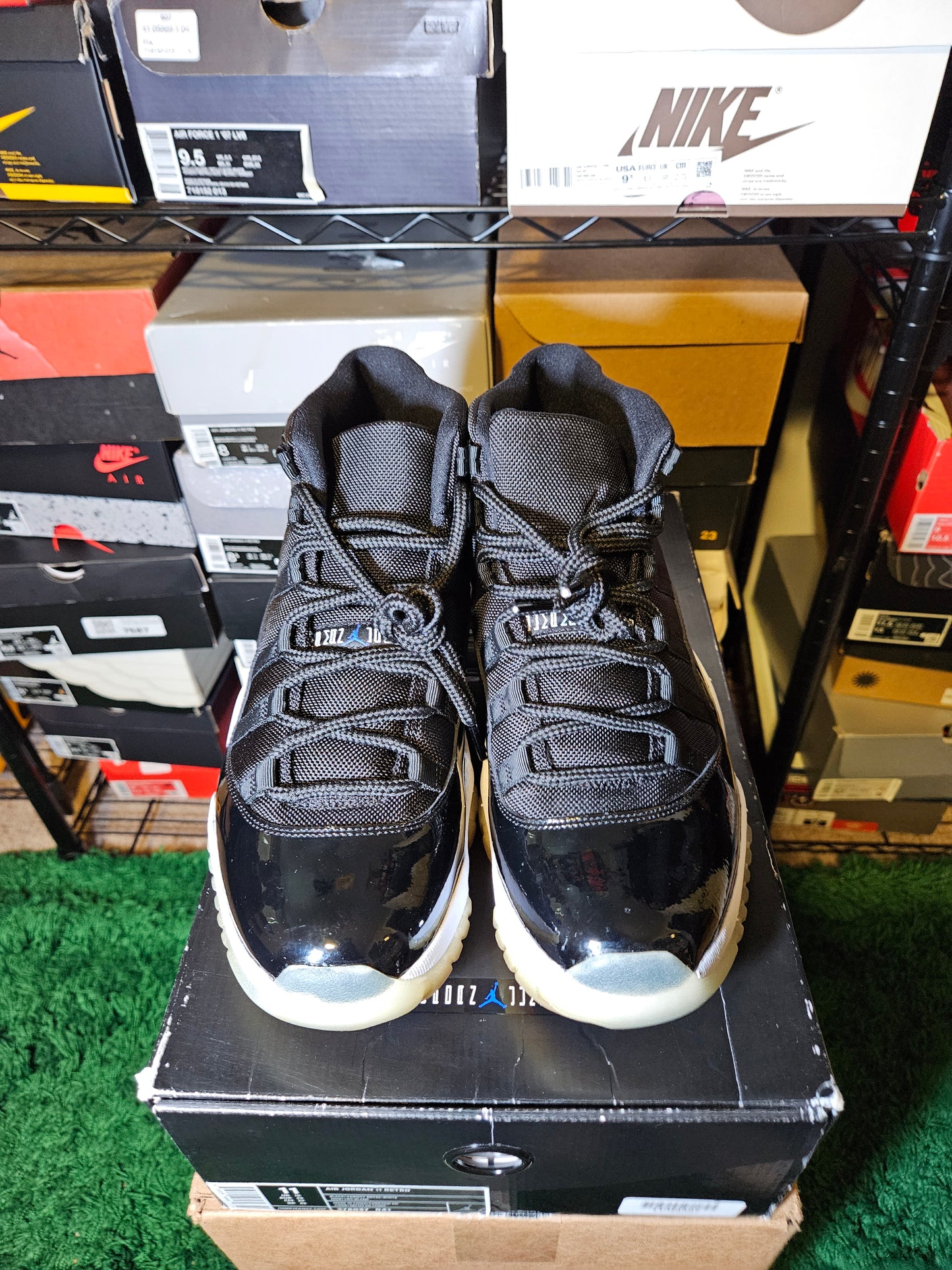 Size 11 - AJ 11 Retro 2009 Space Jam
