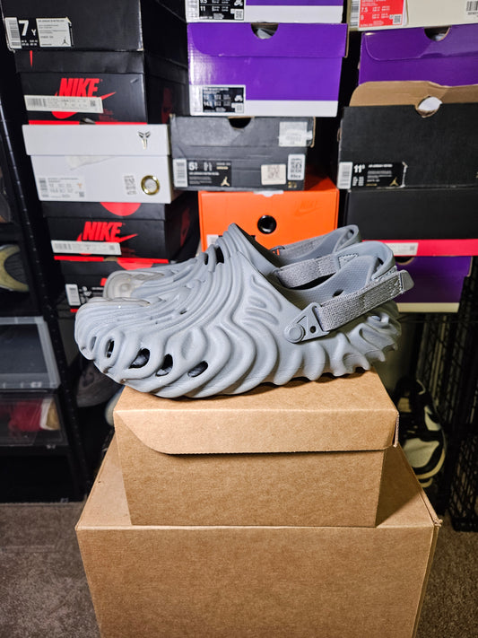 Size 10 - Salehe Bembury x Crocs Niagara