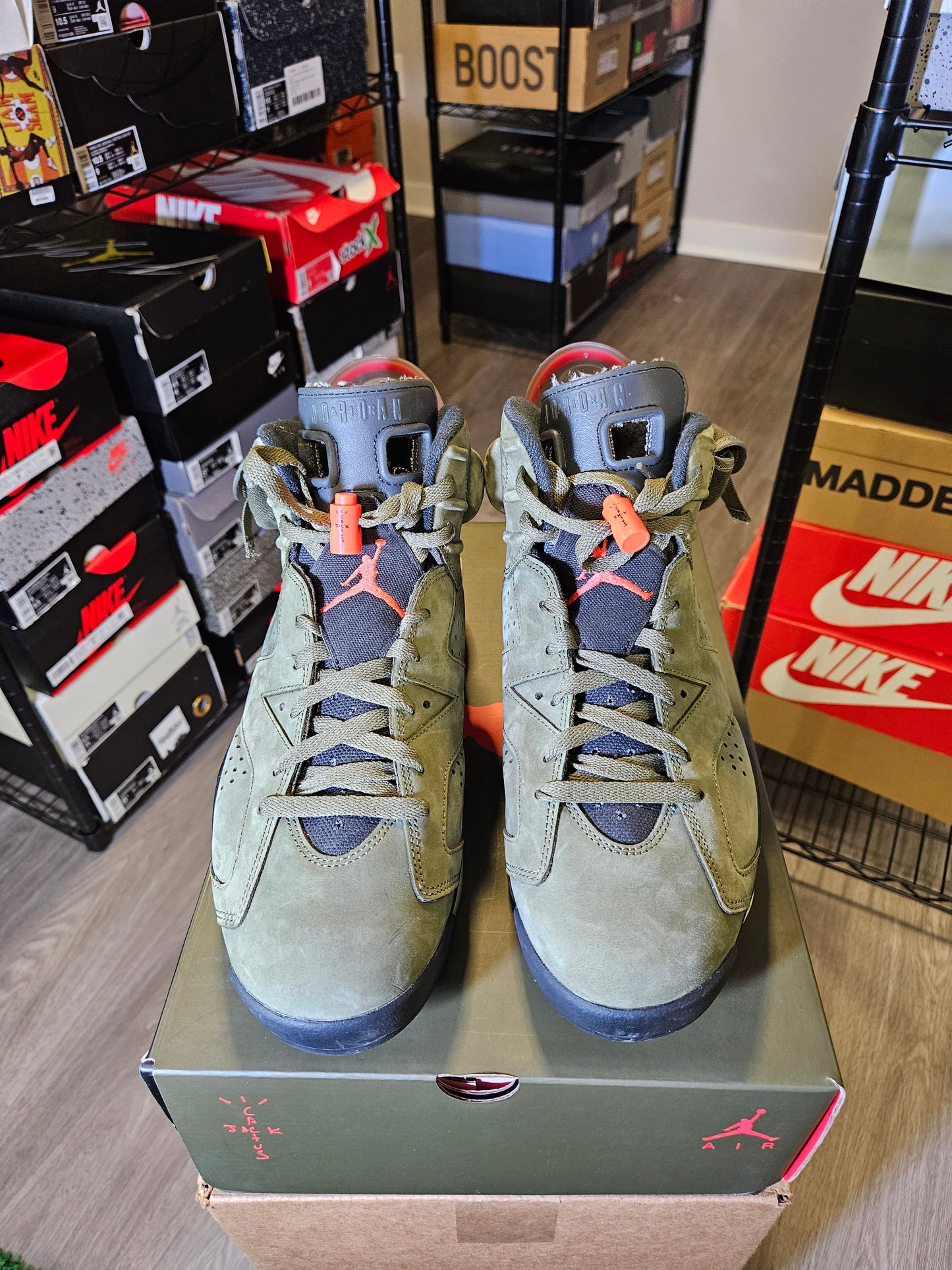 Size 10 - AJ 6 Retro x Travis Scott Mid Olive
