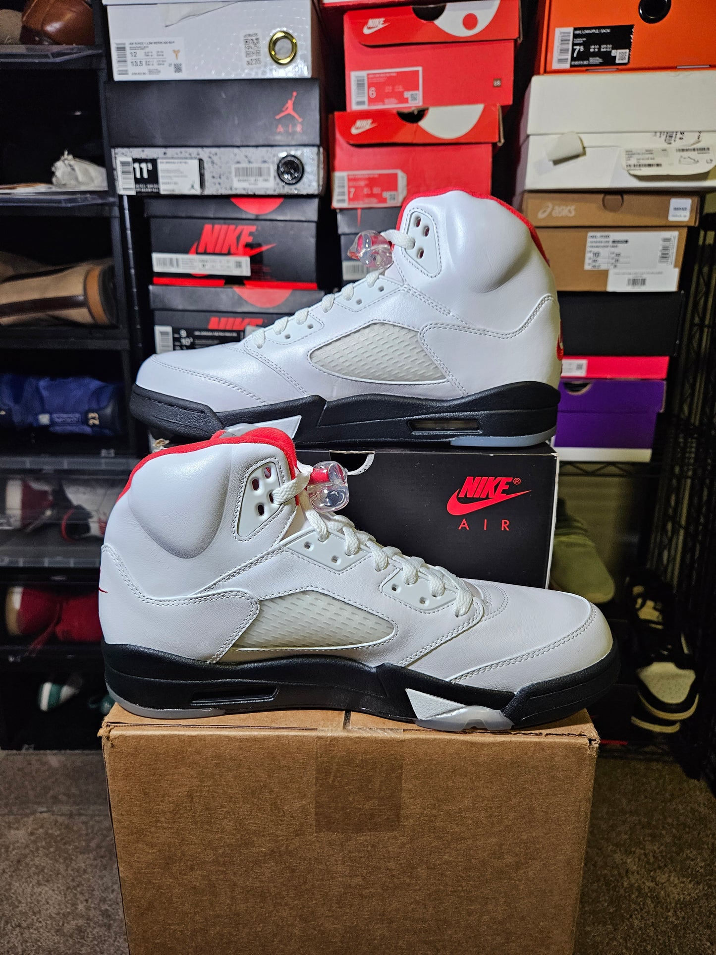Size 11 - AJ 5 Retro Mid Fire Red