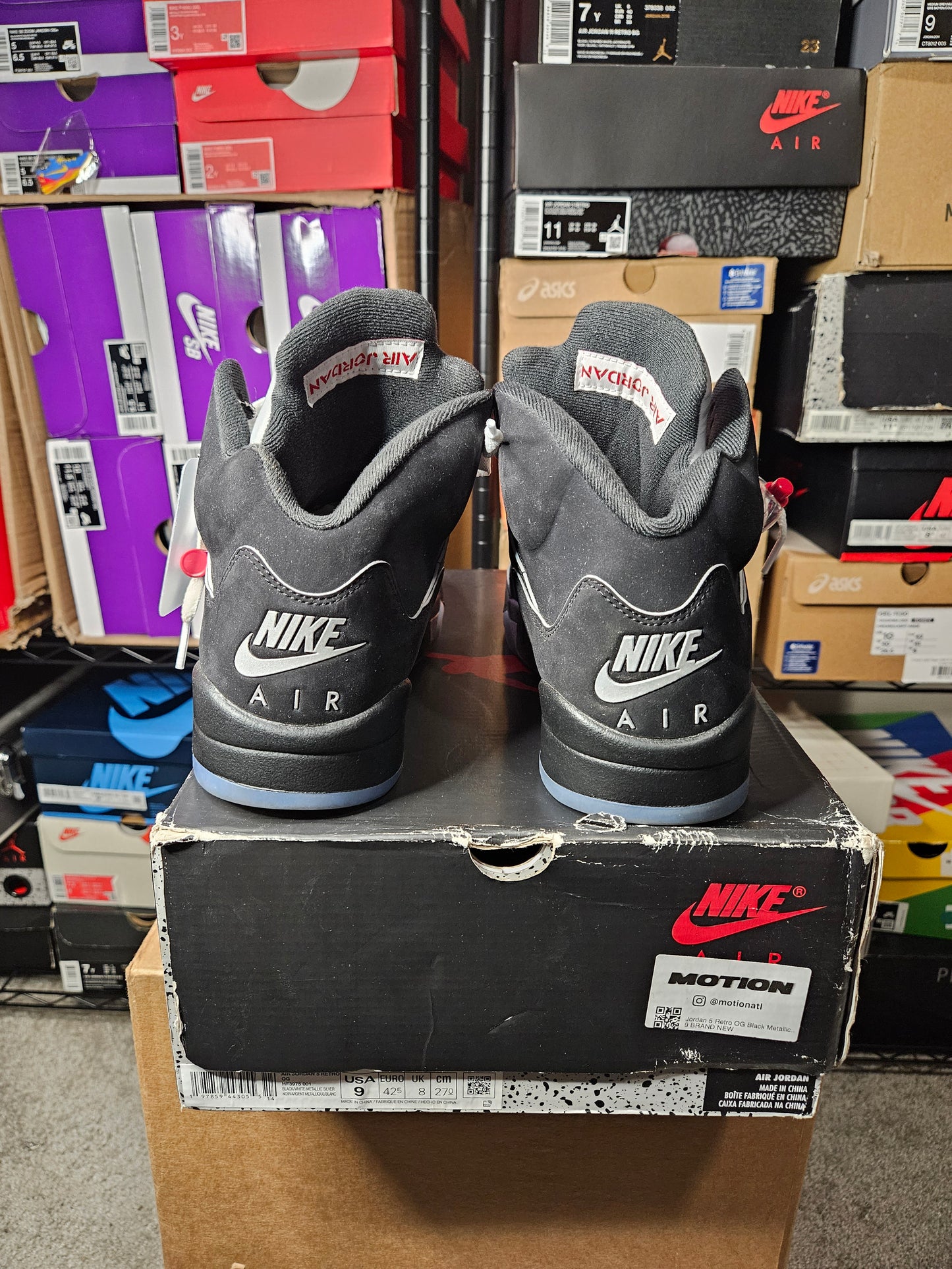 Size 9 - AJ 5 Retro OG Black Metallic Reimagined
