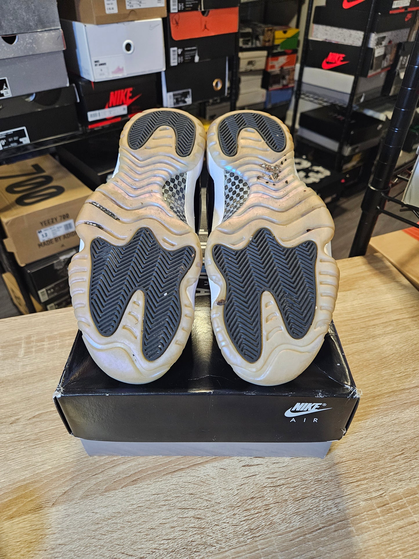 Size 10.5 - AJ 11 Retro Low Emerald