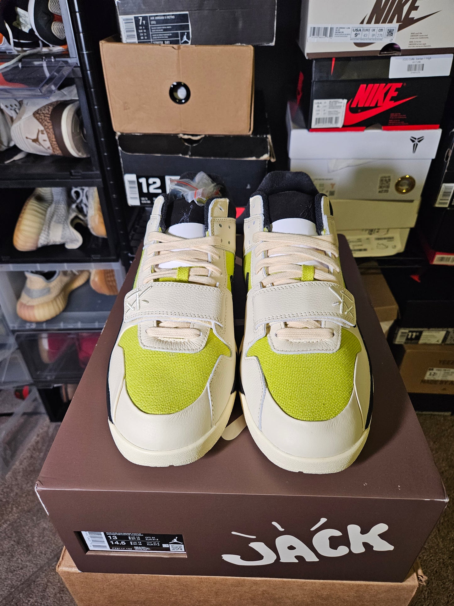 Size 13 - Travis Jump Man Bright Cactus