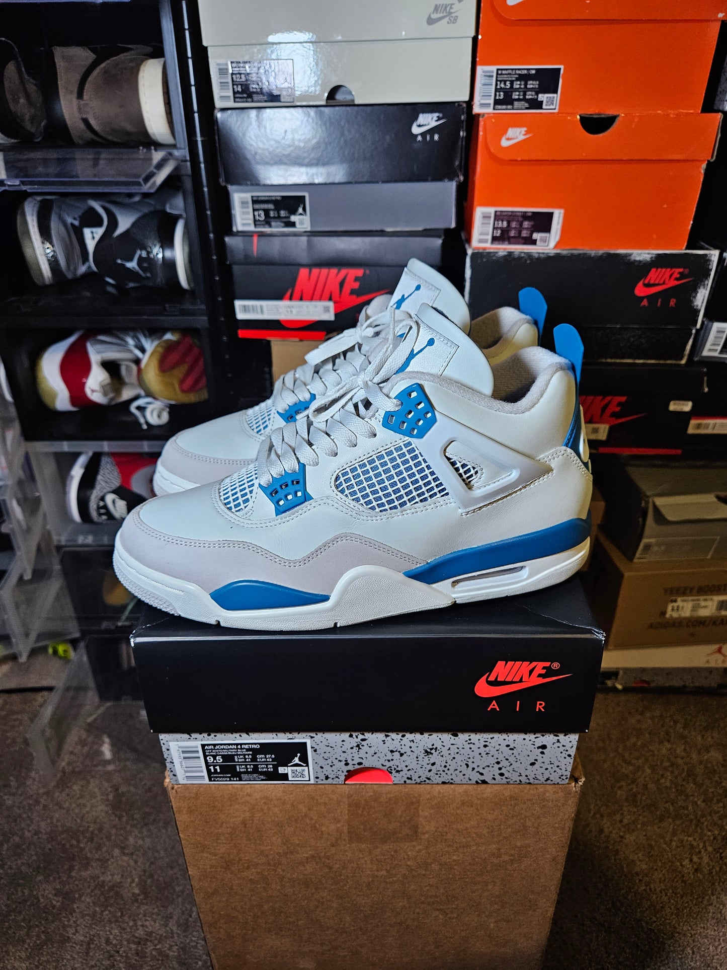 Size 9.5 - AJ 4 Retro 2024 Military Blue