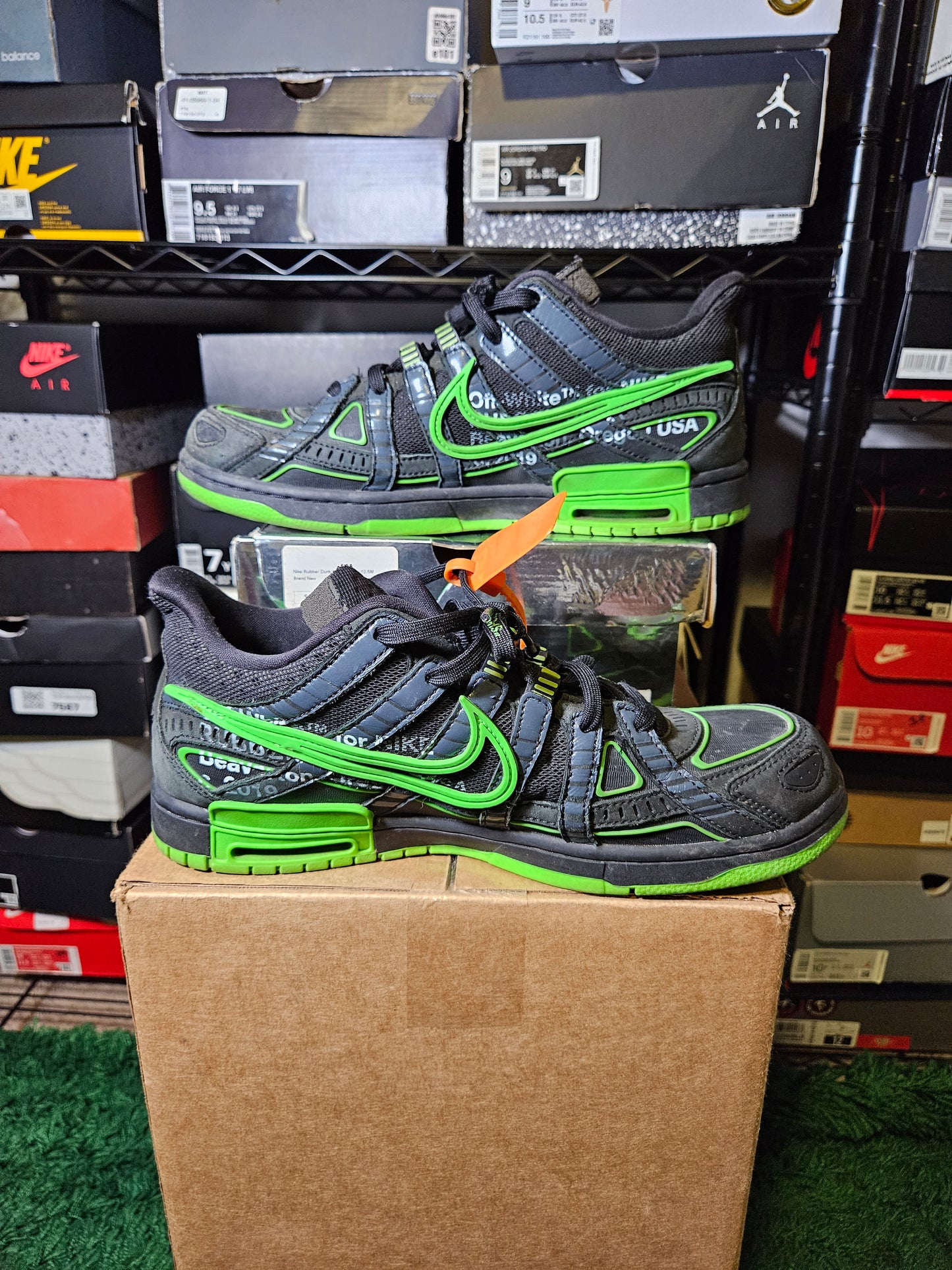 Size 10.5 - Air Rubber Dunk x Off-White Low Green Strike