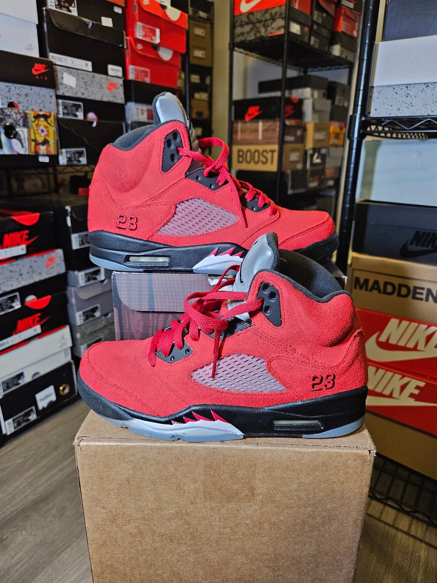 Size 10 - AJ 5 Retro Mid Raging Bull