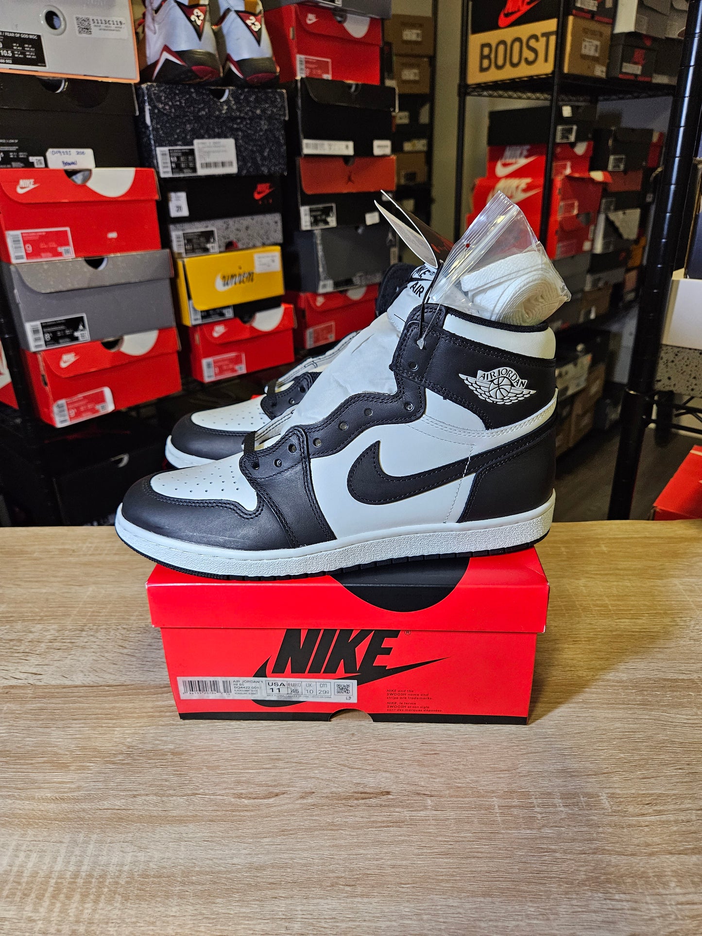 Size 11 - AJ 1 Retro '85 OG High Black White