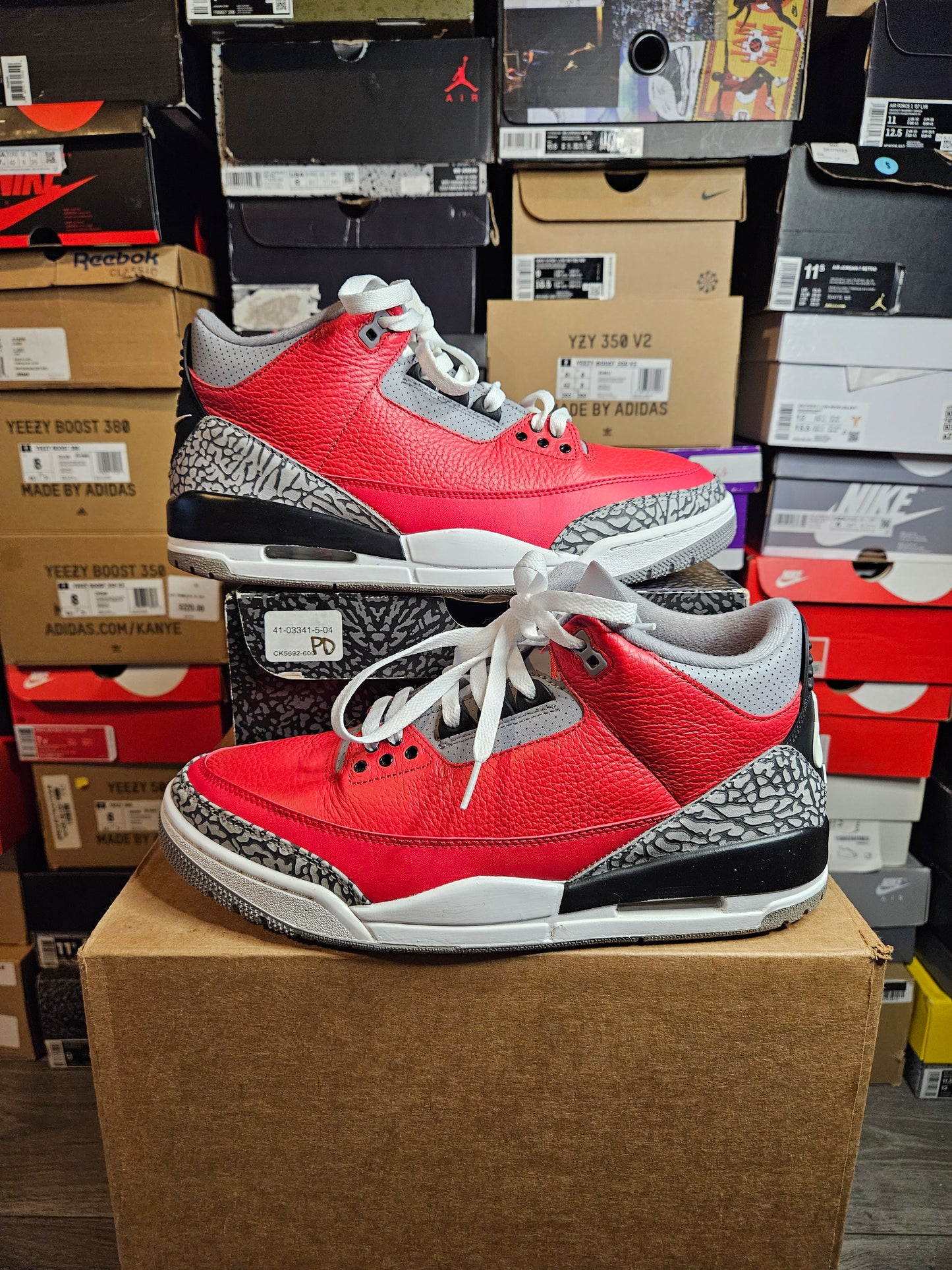 Size 11 - AJ 3 Retro SE Mid Unite