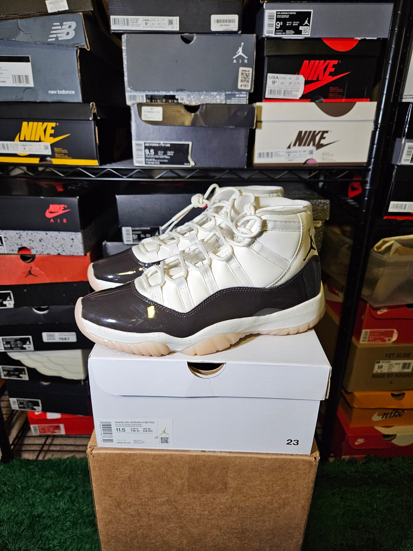 Size 11.5W/10M - Jordan 11 Retro Mid Neapolitan