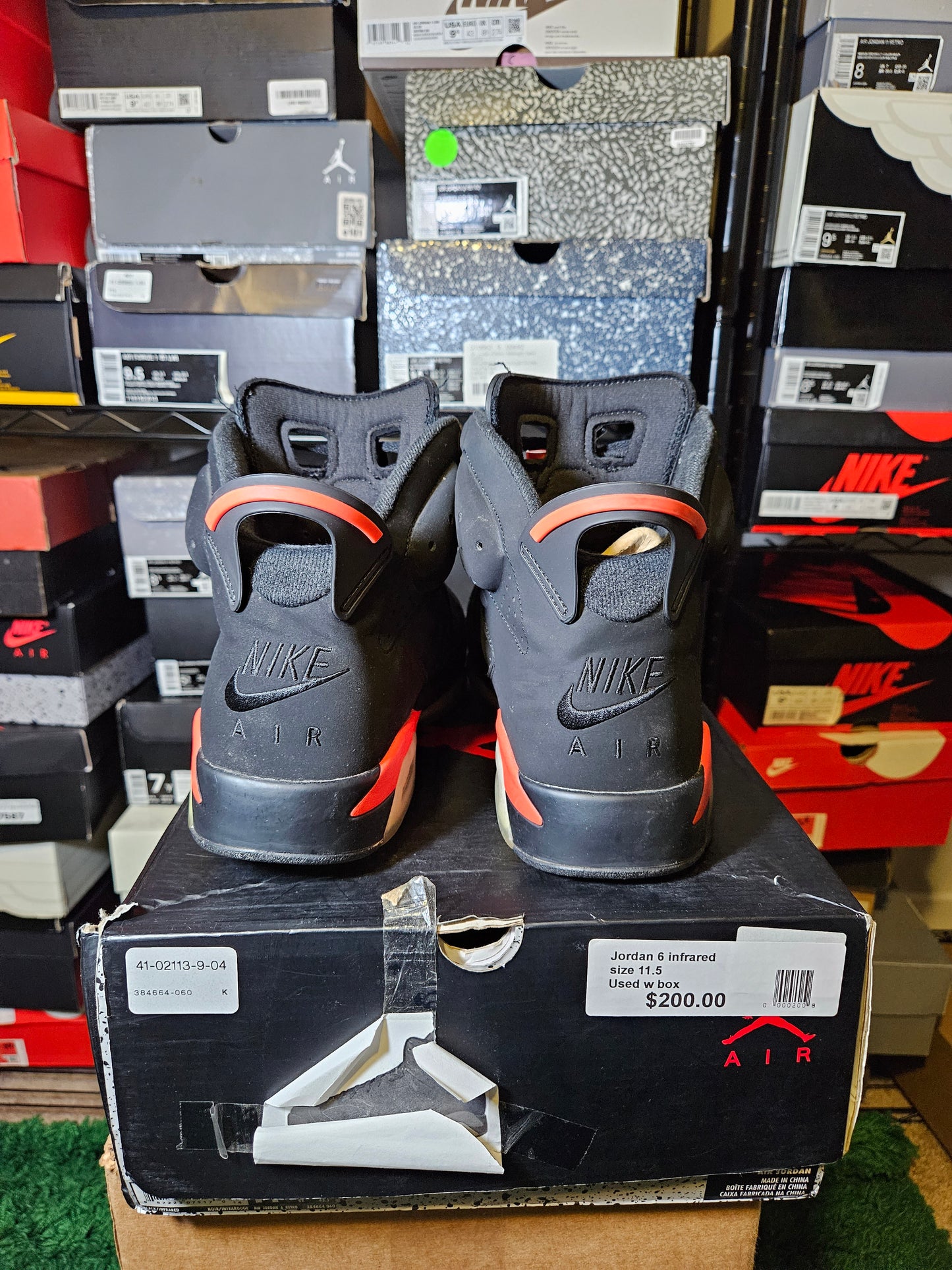 Size 11 - AJ 6 Retro Mid Infrared