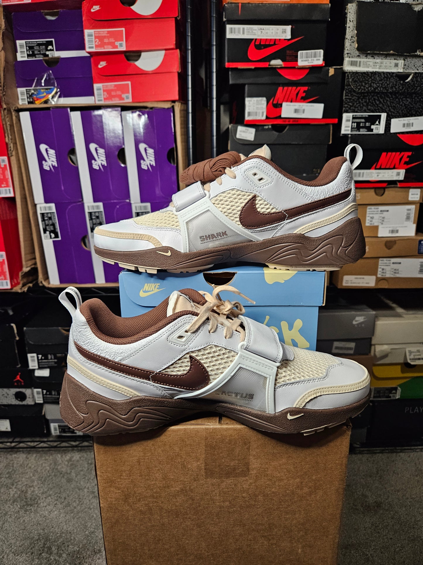 Size 13 - Travis Scott x Zoom Field Jaxx Light Chocolate