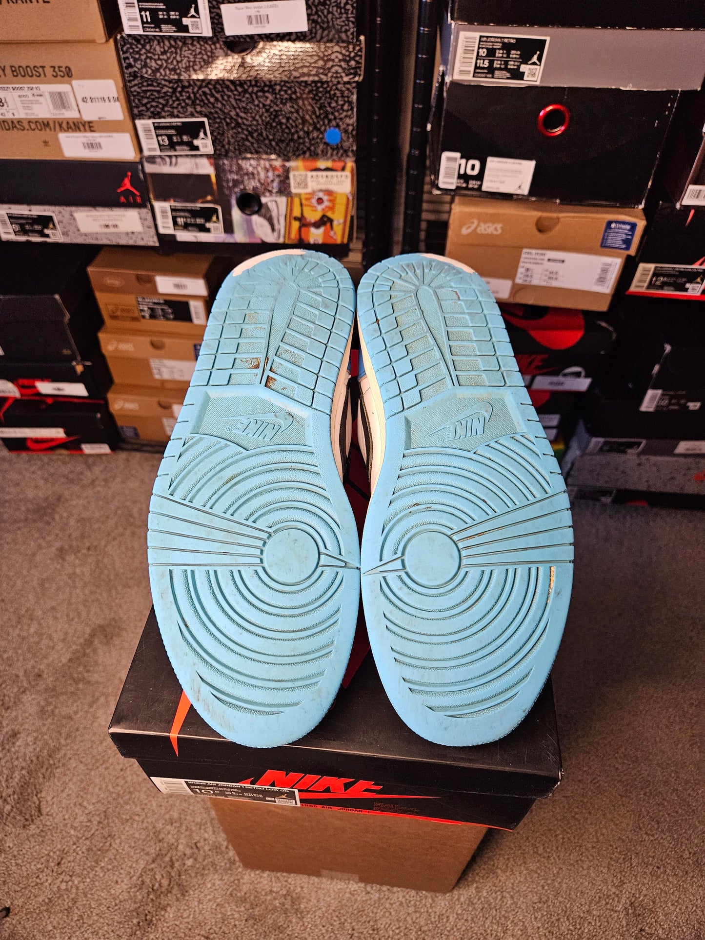 Size 10.5 - AJ 1 Retro OG Low UNC