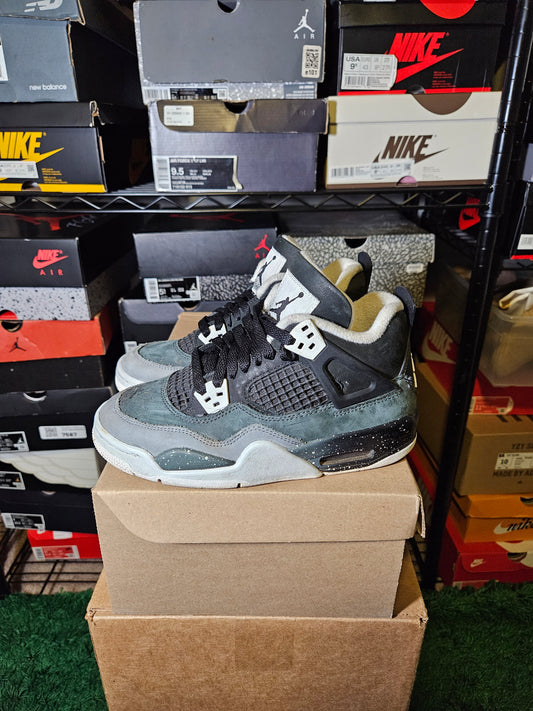 Size 4 - AJ 4 Retro 2024 Fear