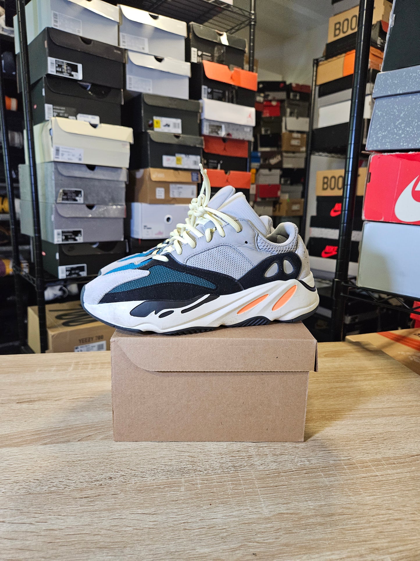 Size 10 - YZY 700 Low Wave Runner