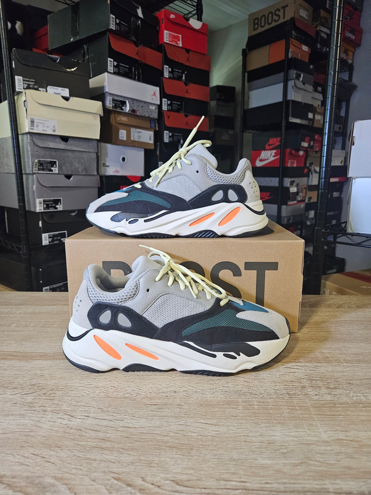 Size 10.5 - YZY 700 Low Wave Runner