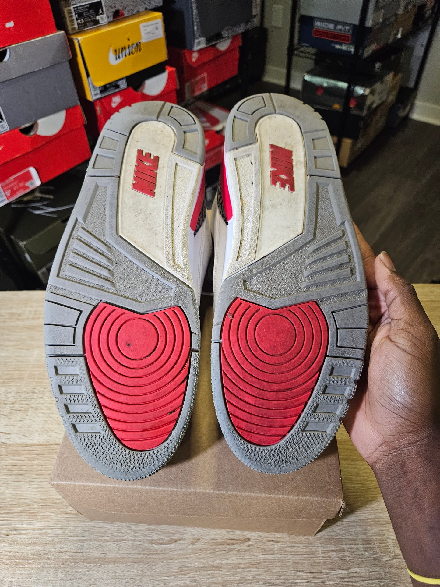 Size 13 - AJ 3 Retro Mid Fire Red