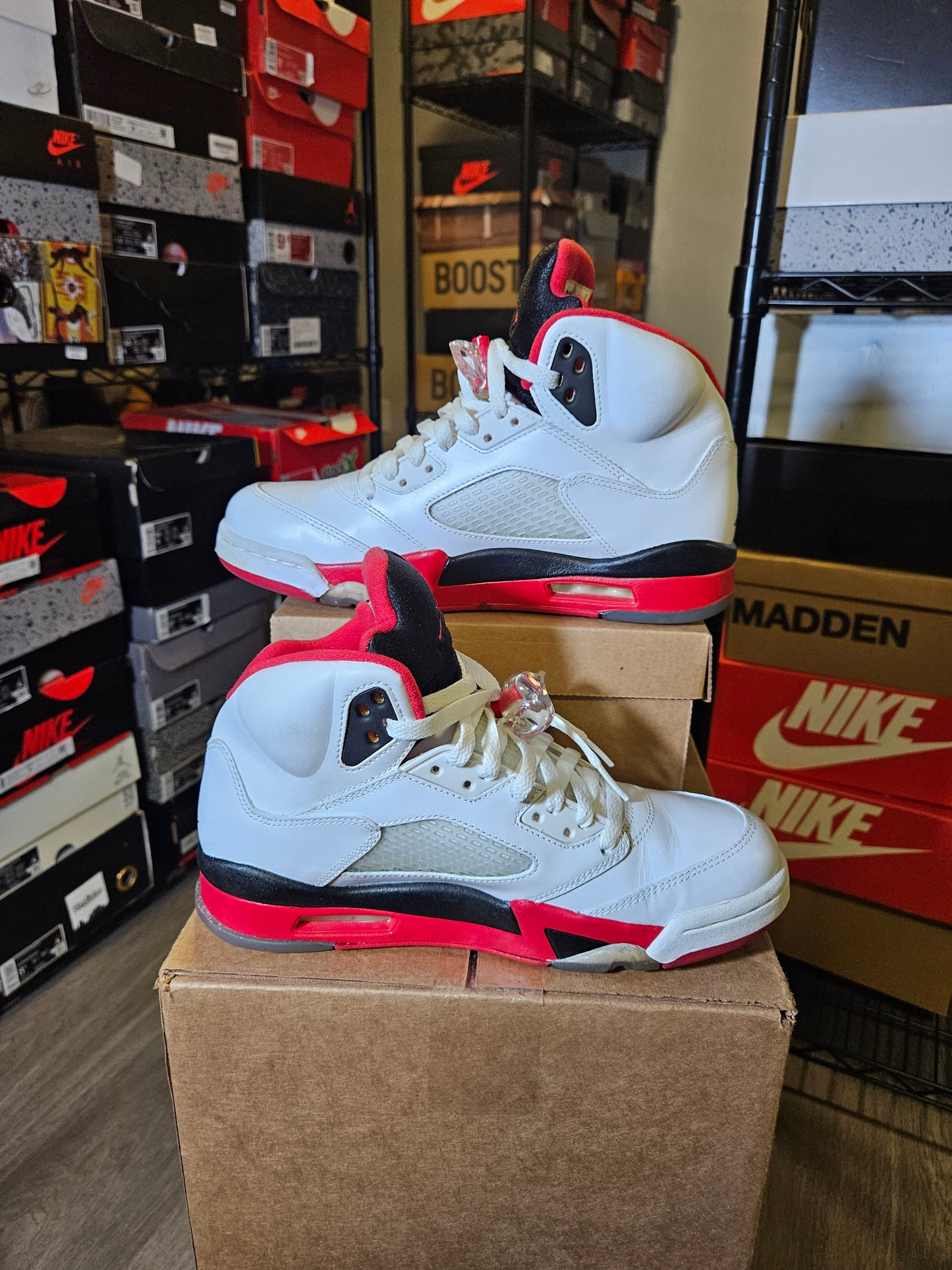 Size 8 - AJ 5 Retro 2013 Fire Red