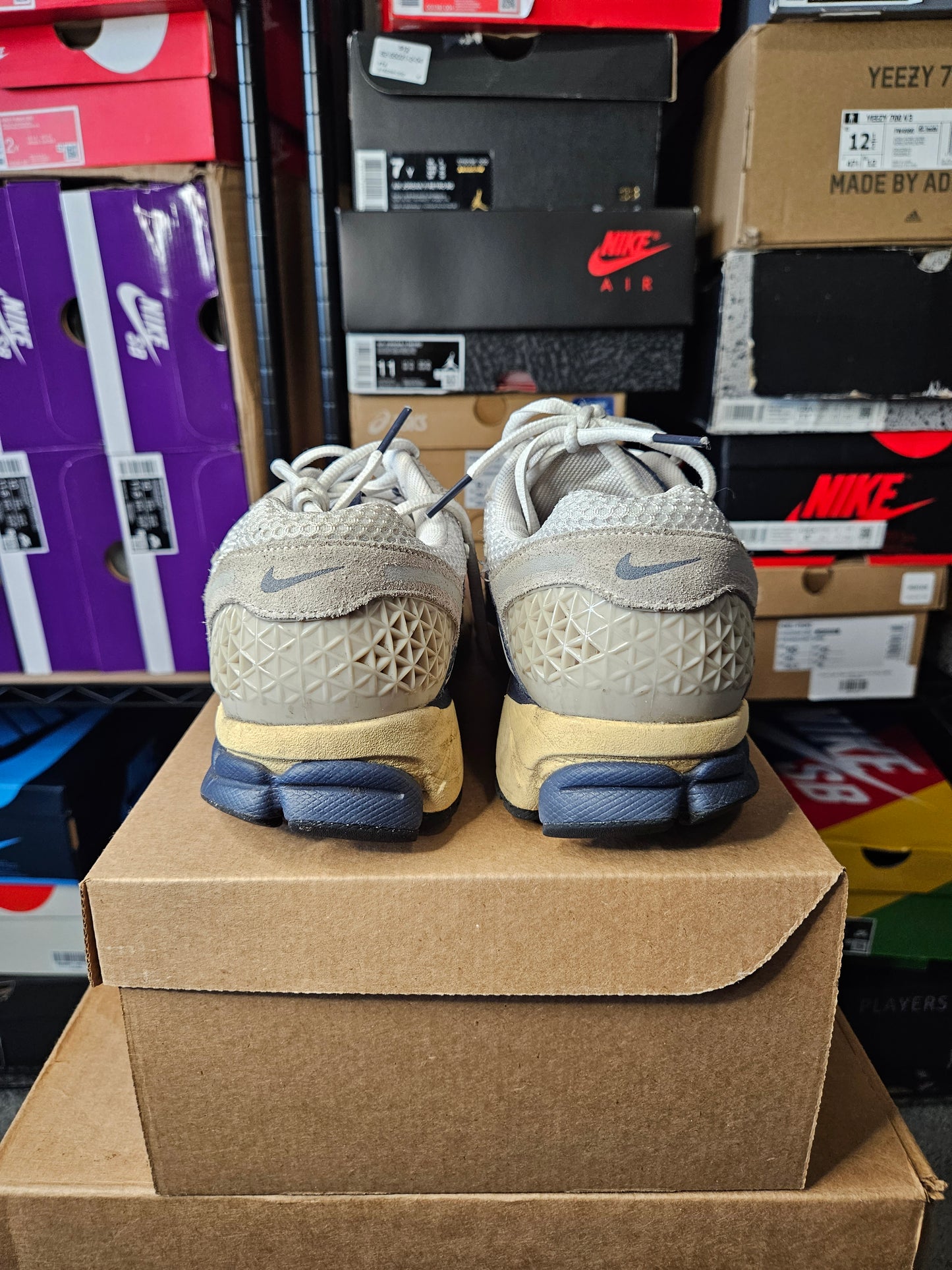 Size 8 - Air Zoom Vomero 5 Since 72