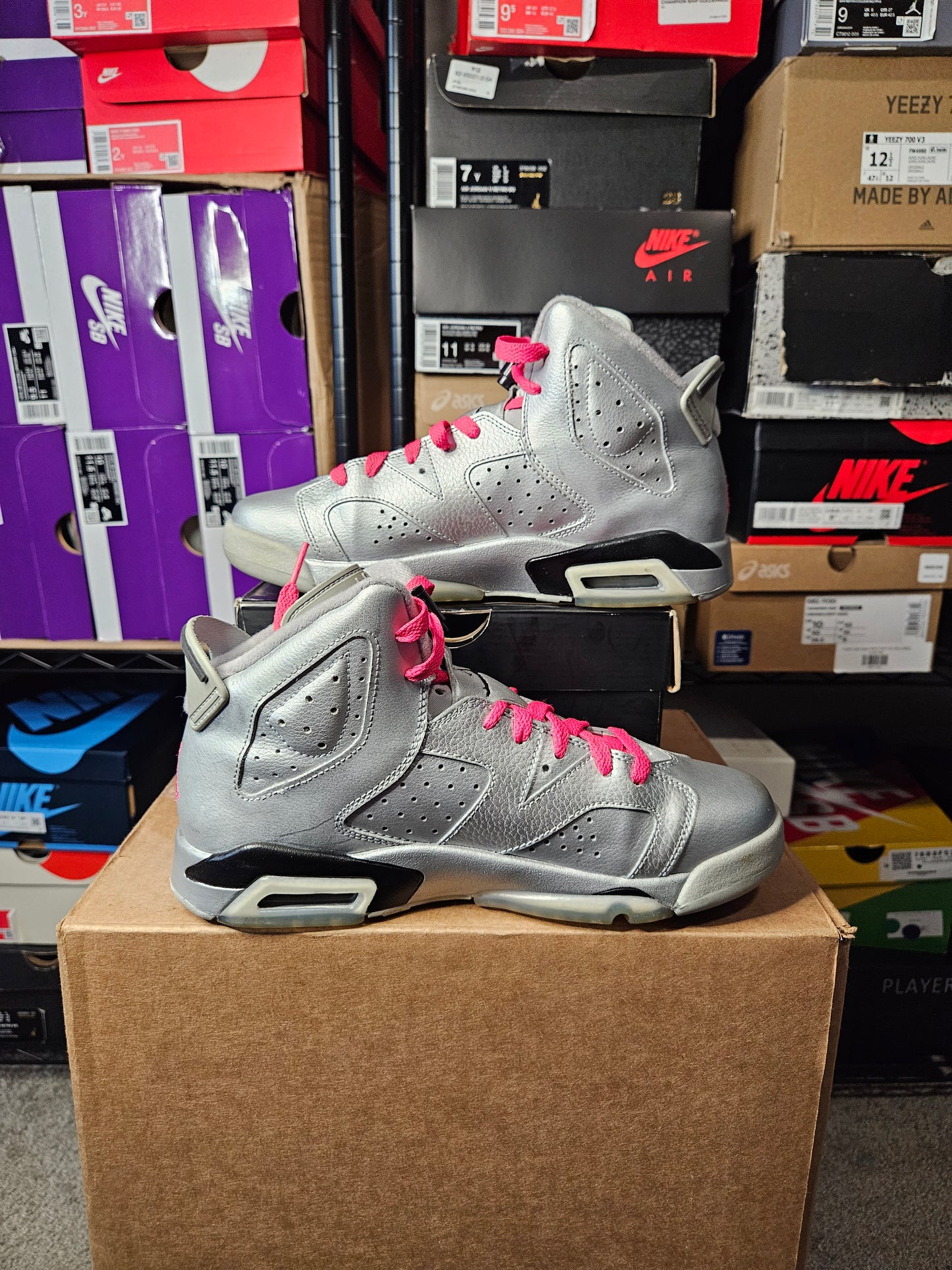 Size 7 (GS) - AJ 6 Retro Mid Valentines Day