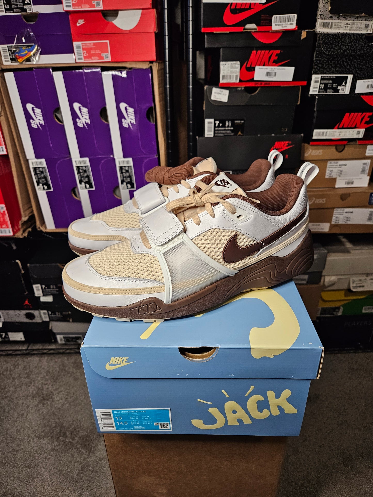 Size 13 - Travis Scott x Zoom Field Jaxx Light Chocolate