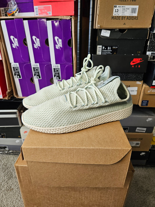 Size 10.5 - Pharrell x Tennis Hu Linen Green