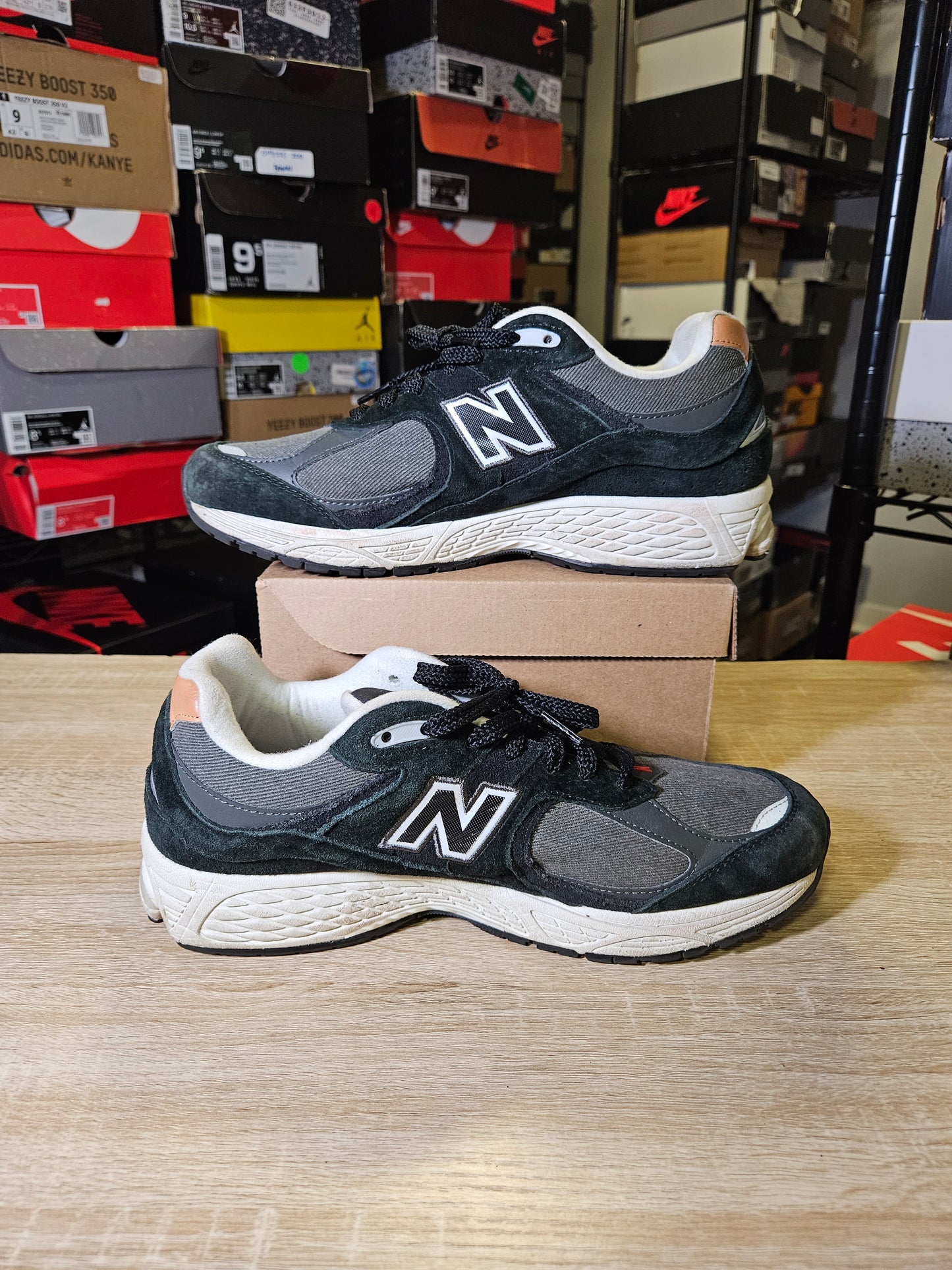 Size 9 - NB 2002R Black Sepia